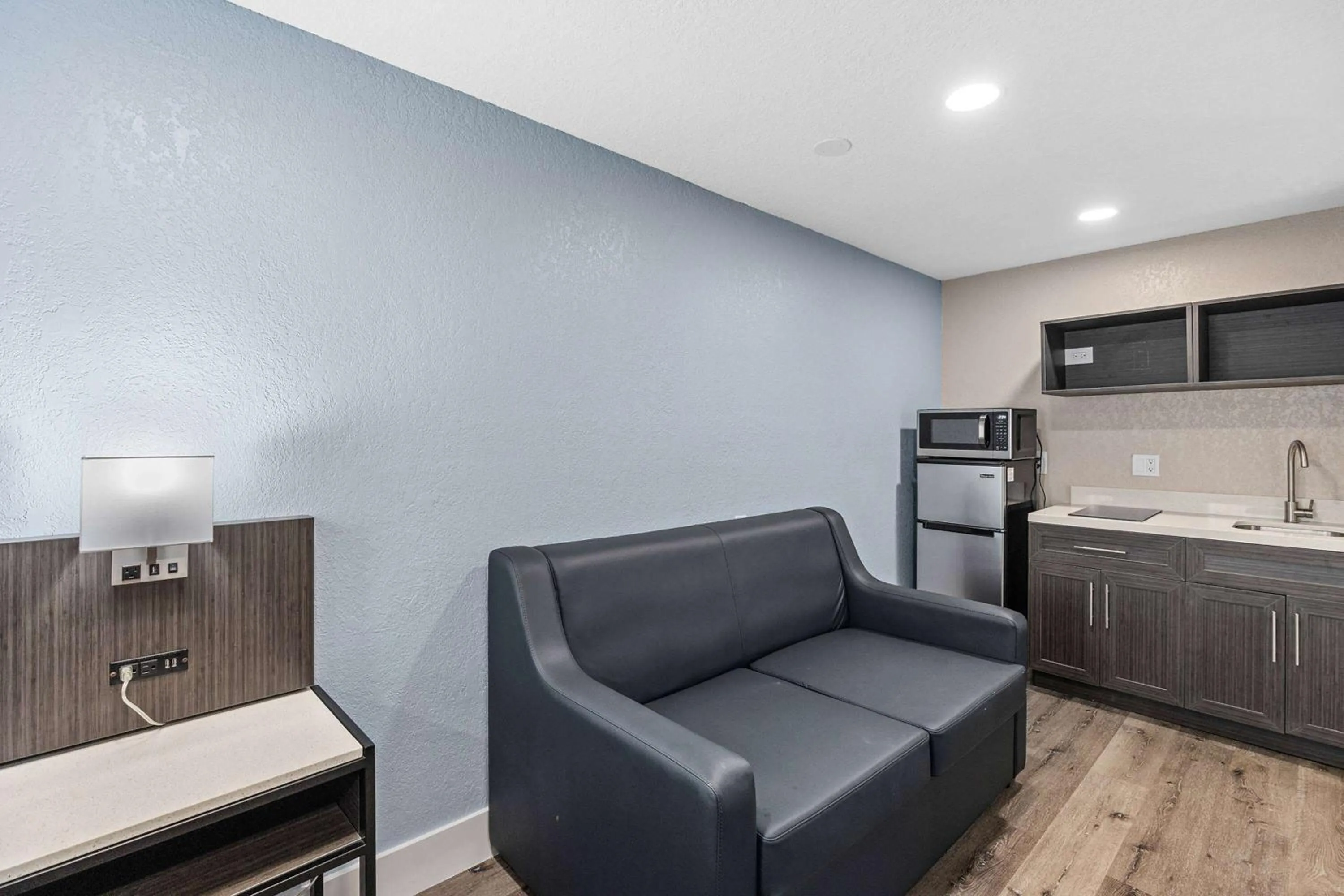 Photo of the whole room in Super 8 by Wyndham Kissimmee-Orlando