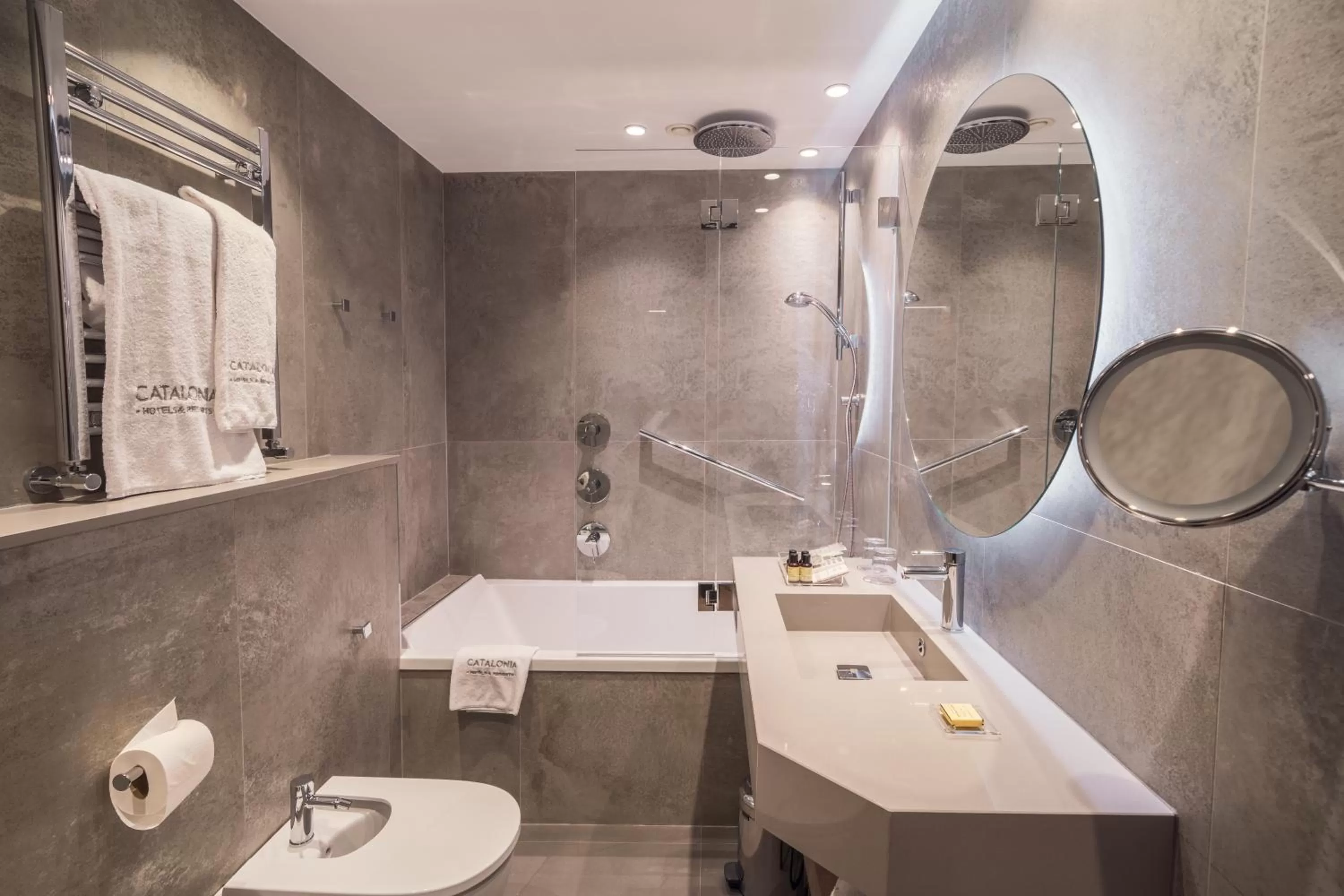 Bathroom in Catalonia Gran Vía Bilbao