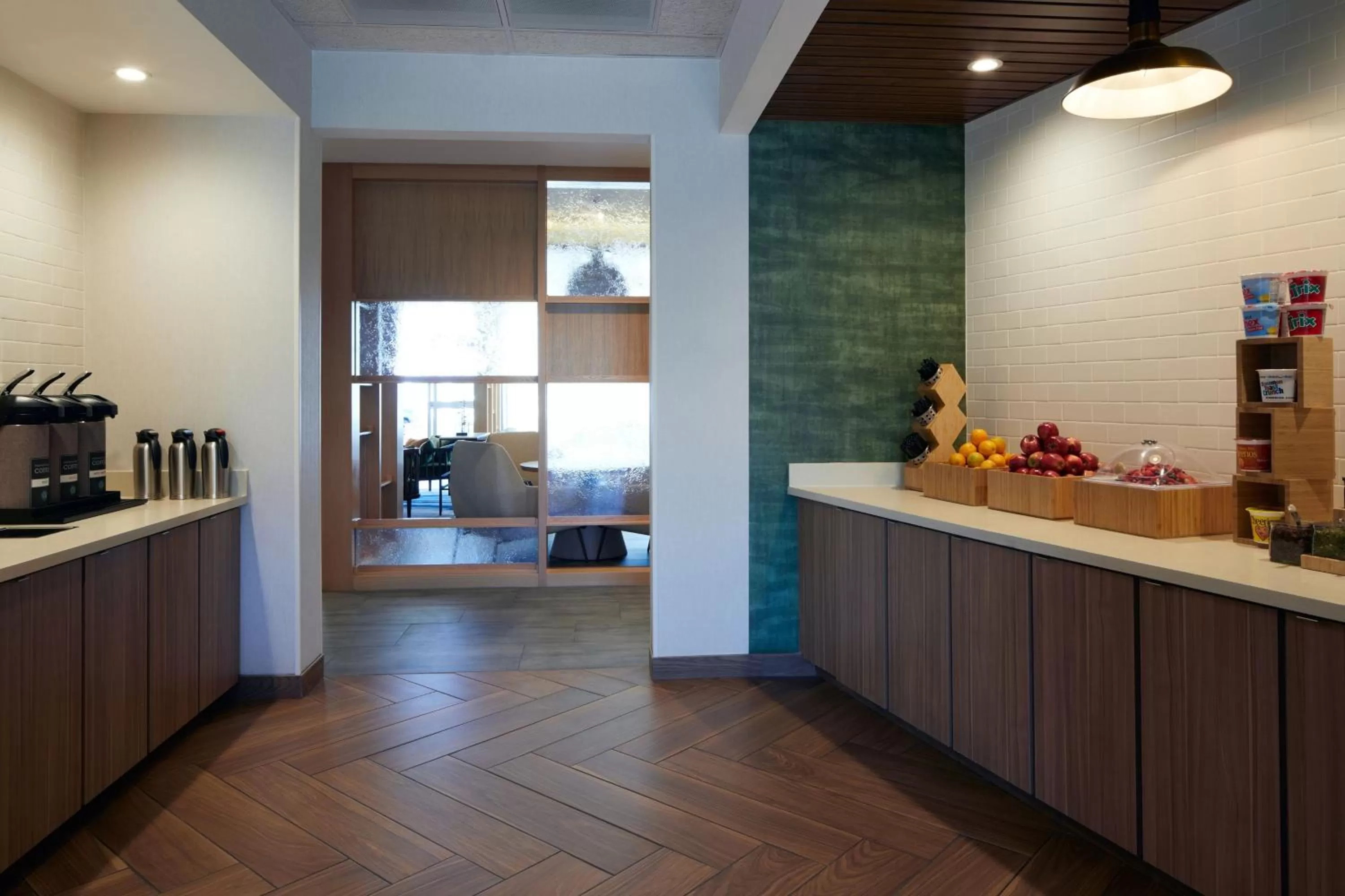 Breakfast in Fairfield by Marriott Inn & Suites Palmdale West