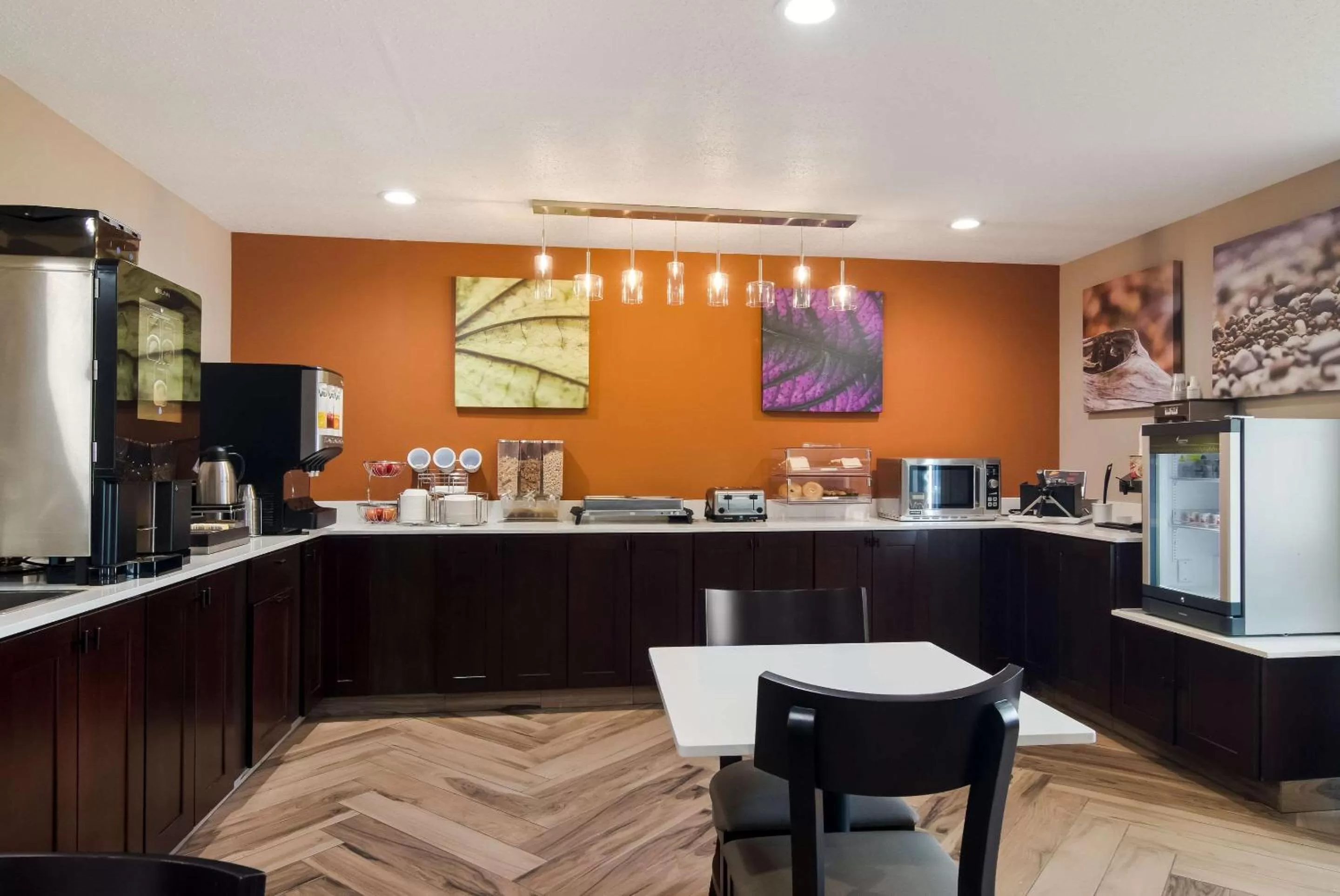 Breakfast in Sleep Inn Erie near Sports Center