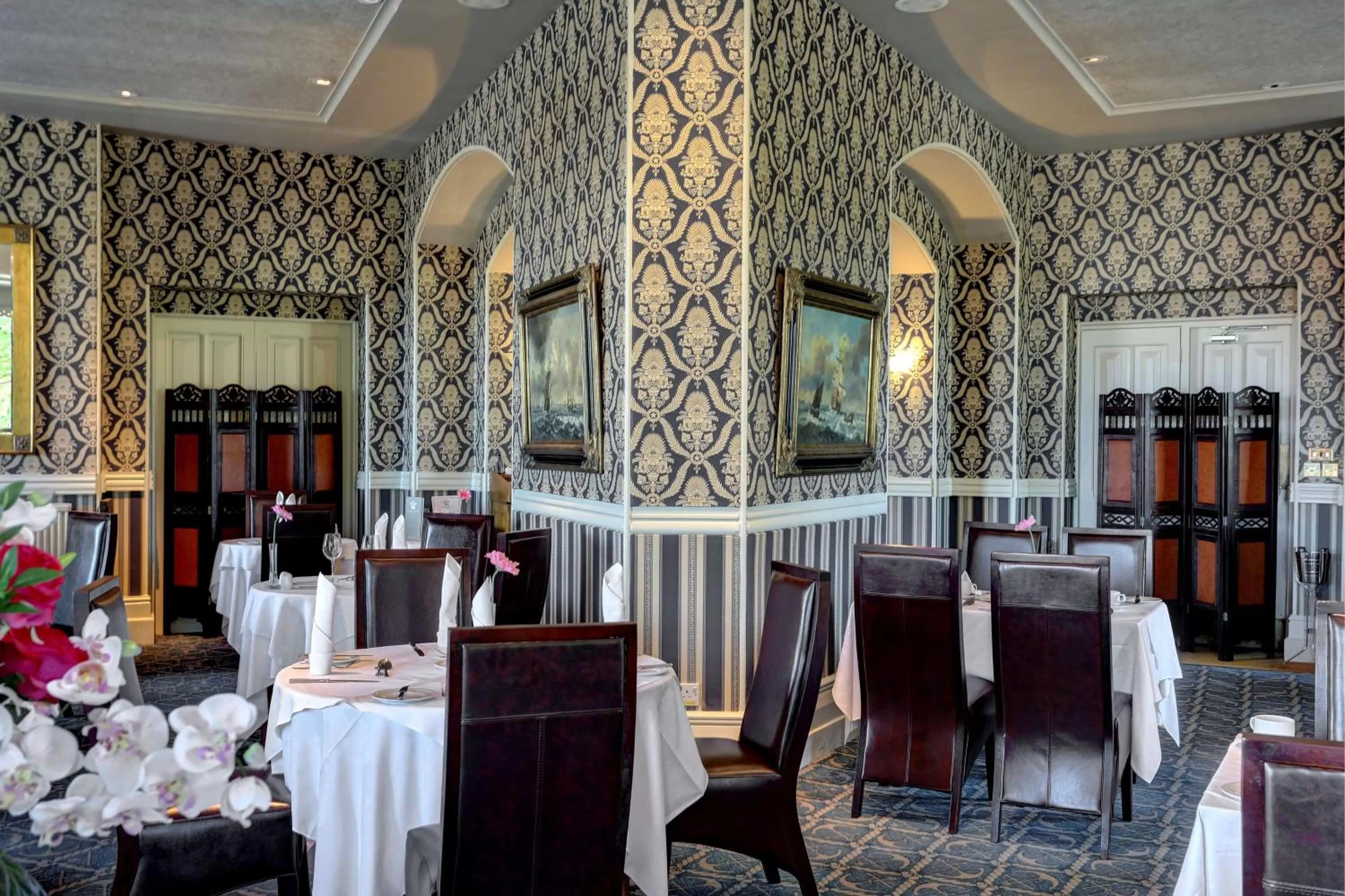 Restaurant/places to eat in Duke Of Cornwall Hotel