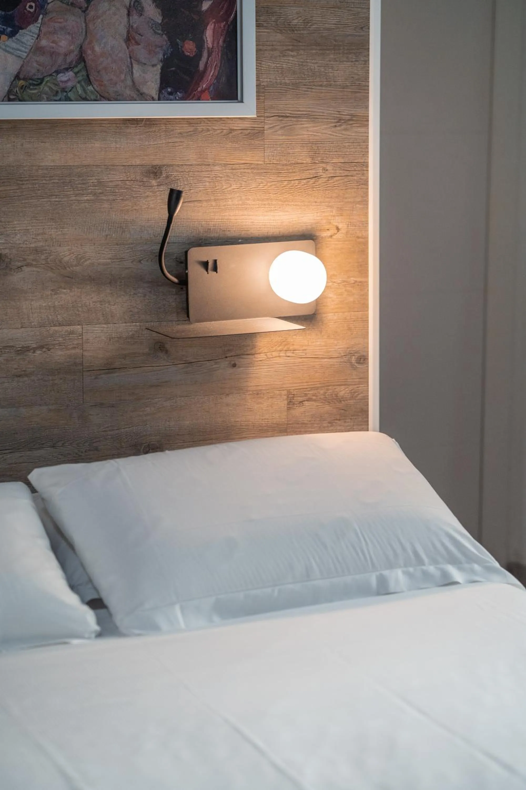 Decorative detail, Bed in iRooms - Spanish Steps