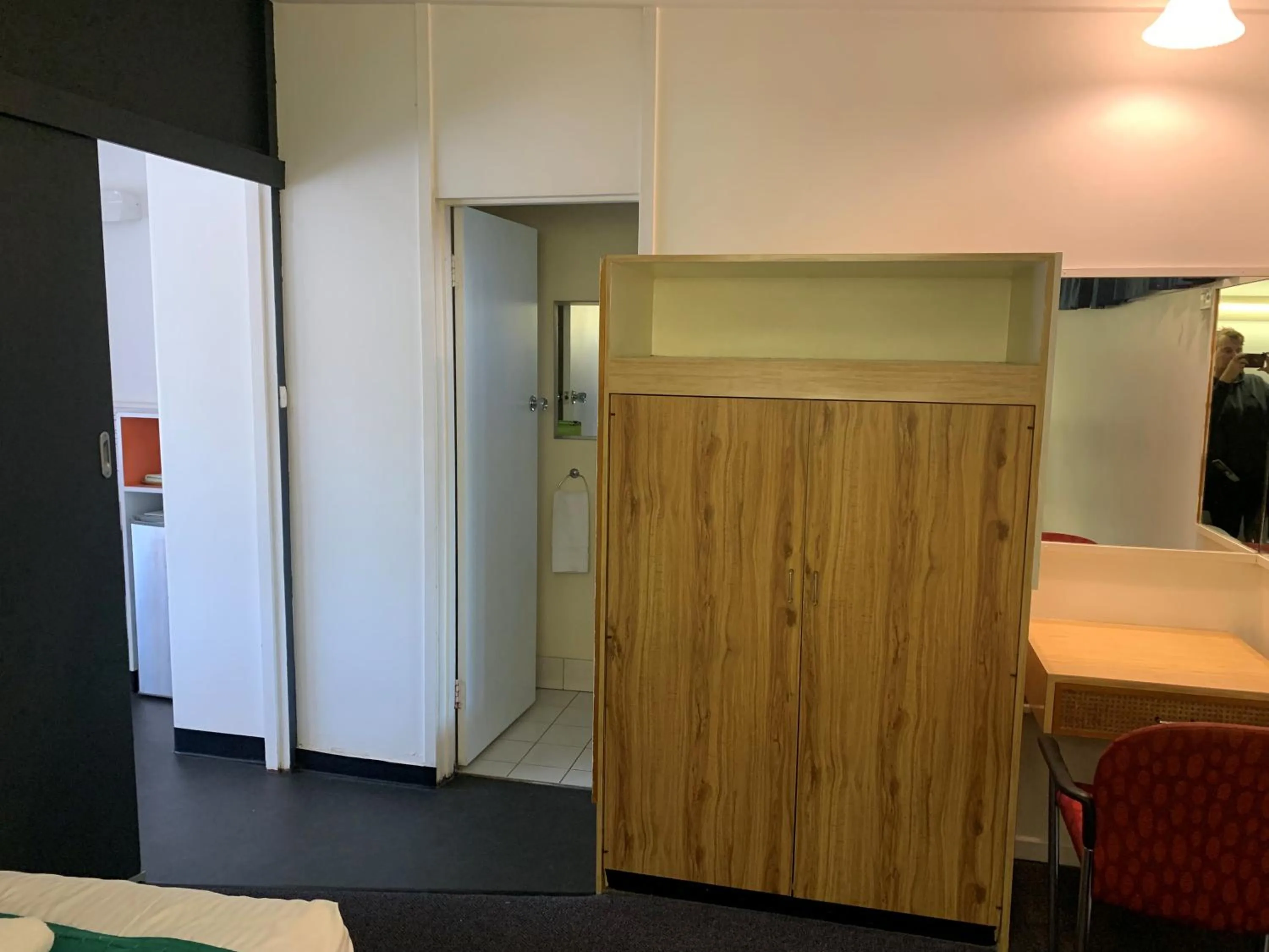 wardrobe in Arkana Motel