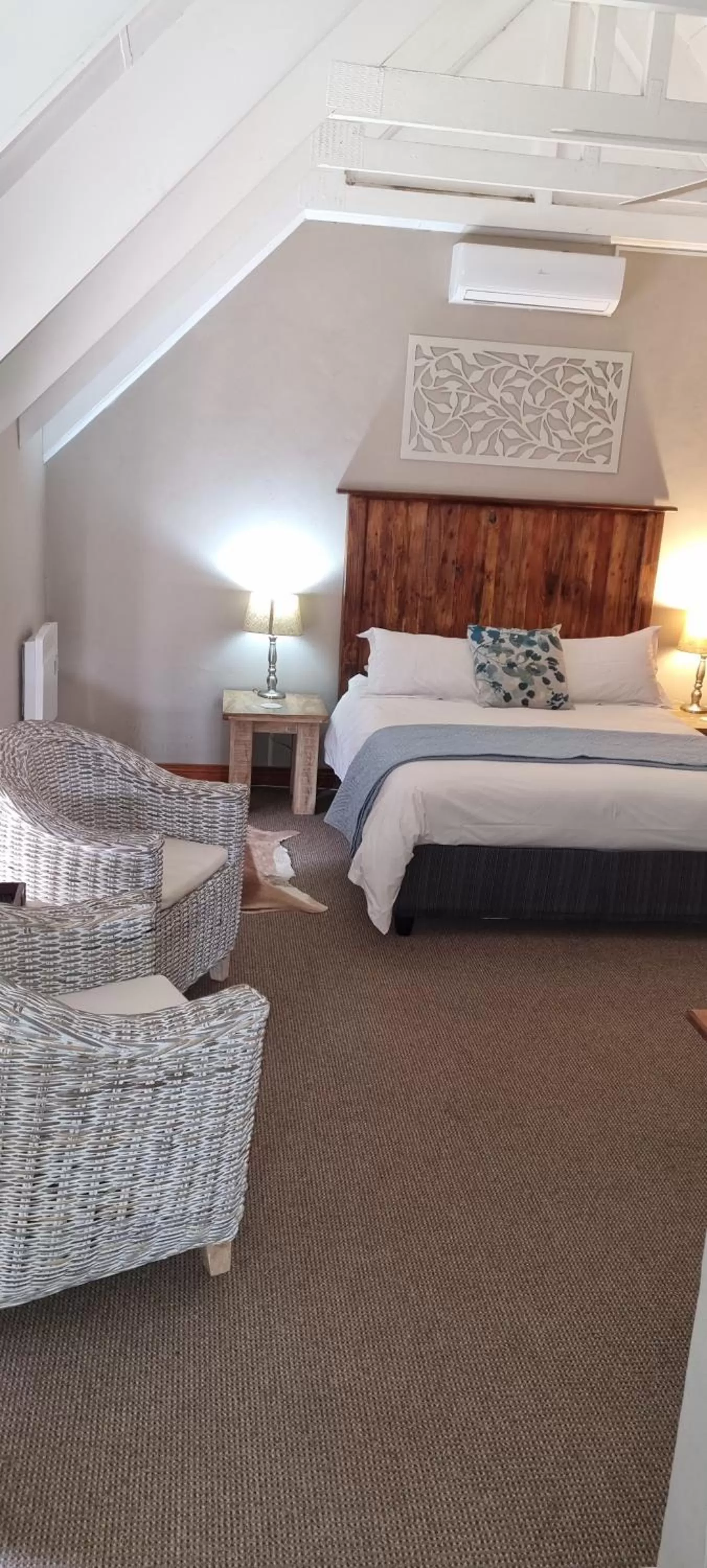 Bedroom, Bed in The Leopard Tree