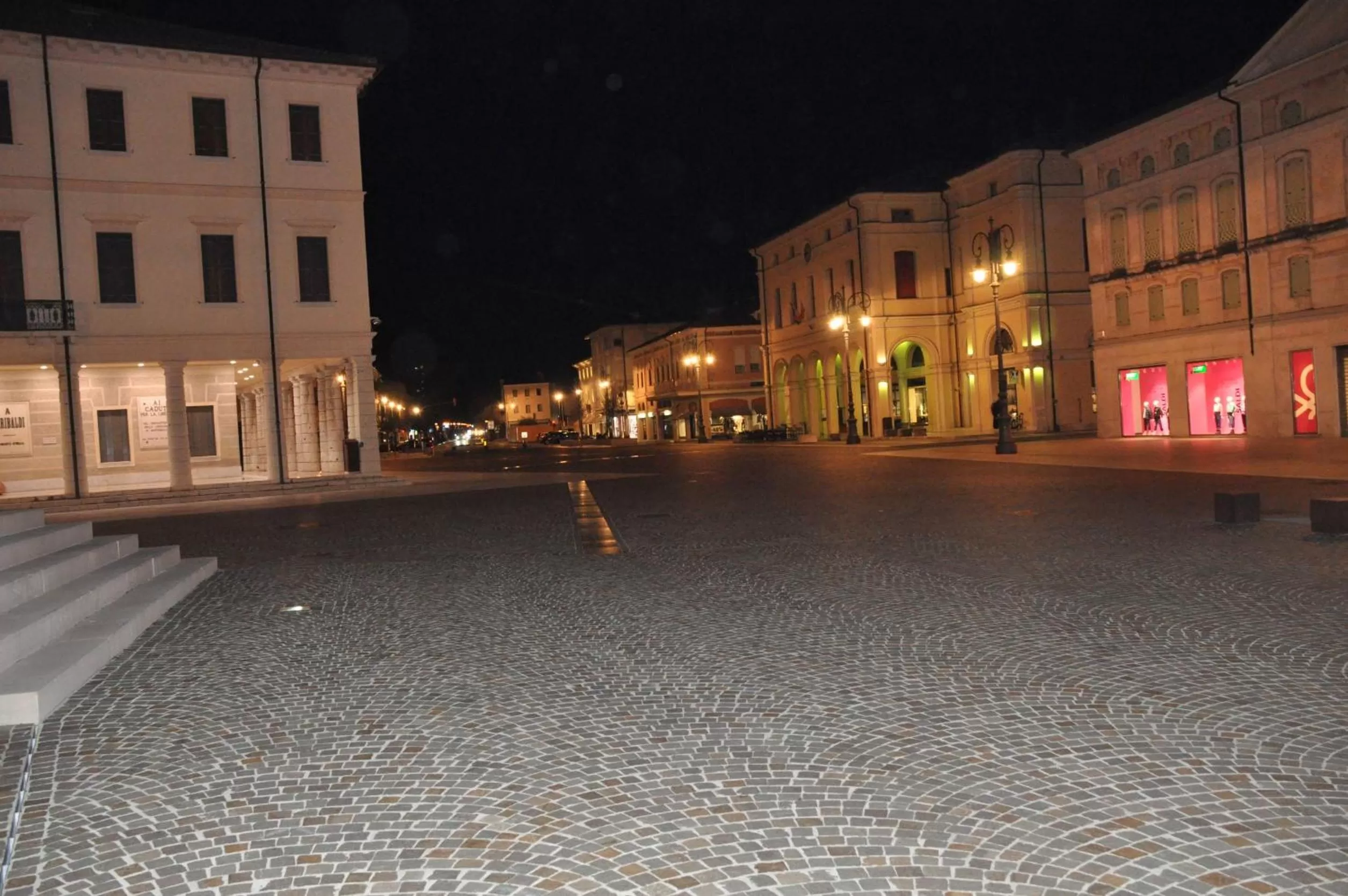 Landmark view, Neighborhood in NAZIONALE Camere