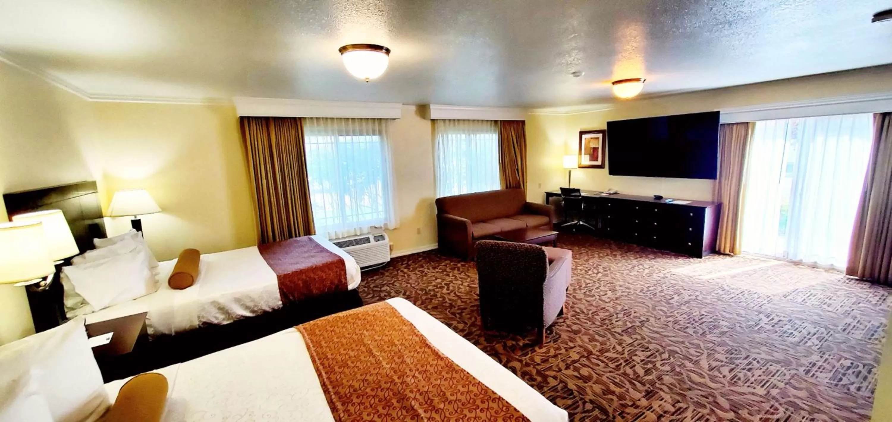 Family Room - Non-Smoking in Best Western Plus Northwoods Inn