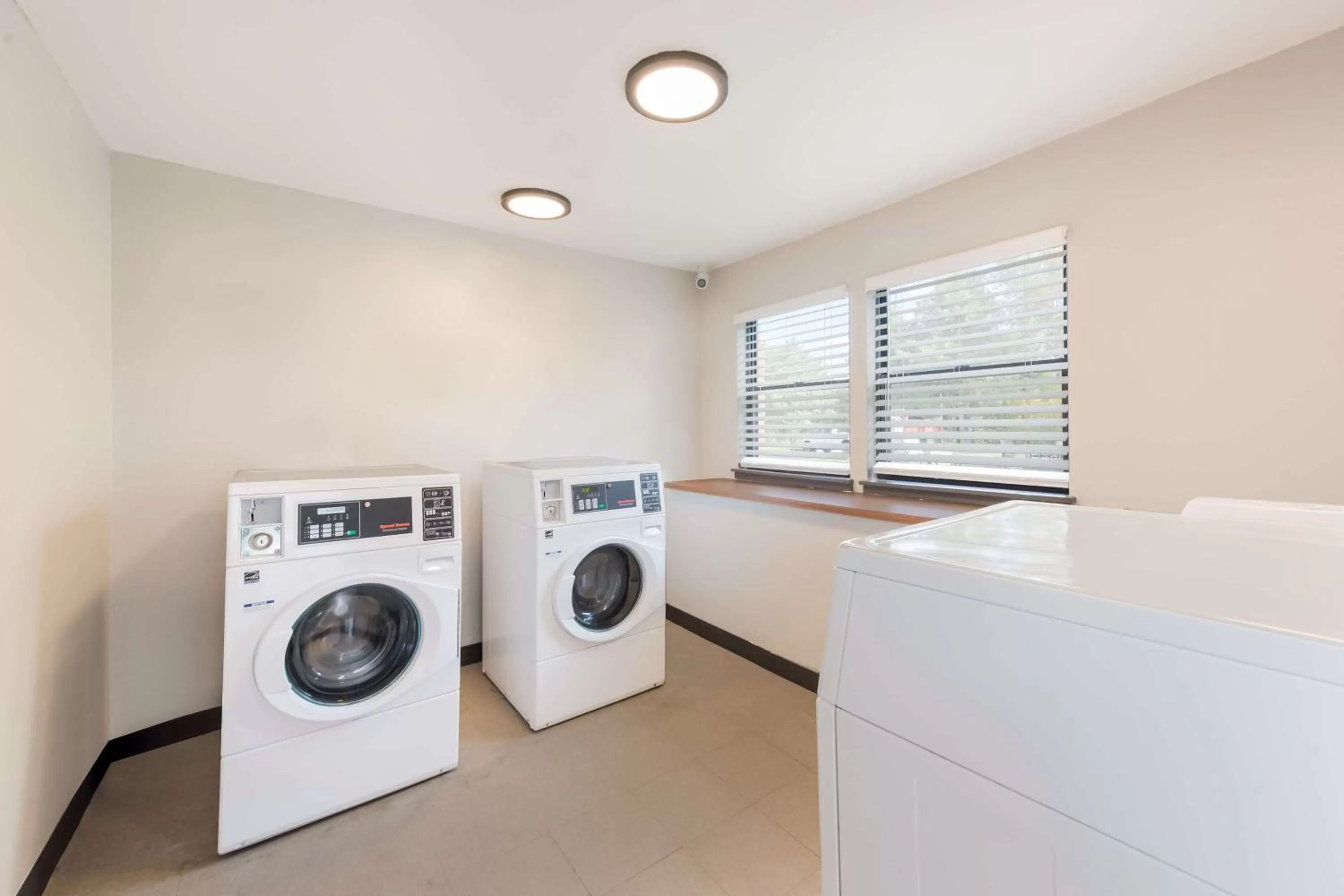 laundry in Best Western Fishkill Inn & Suites