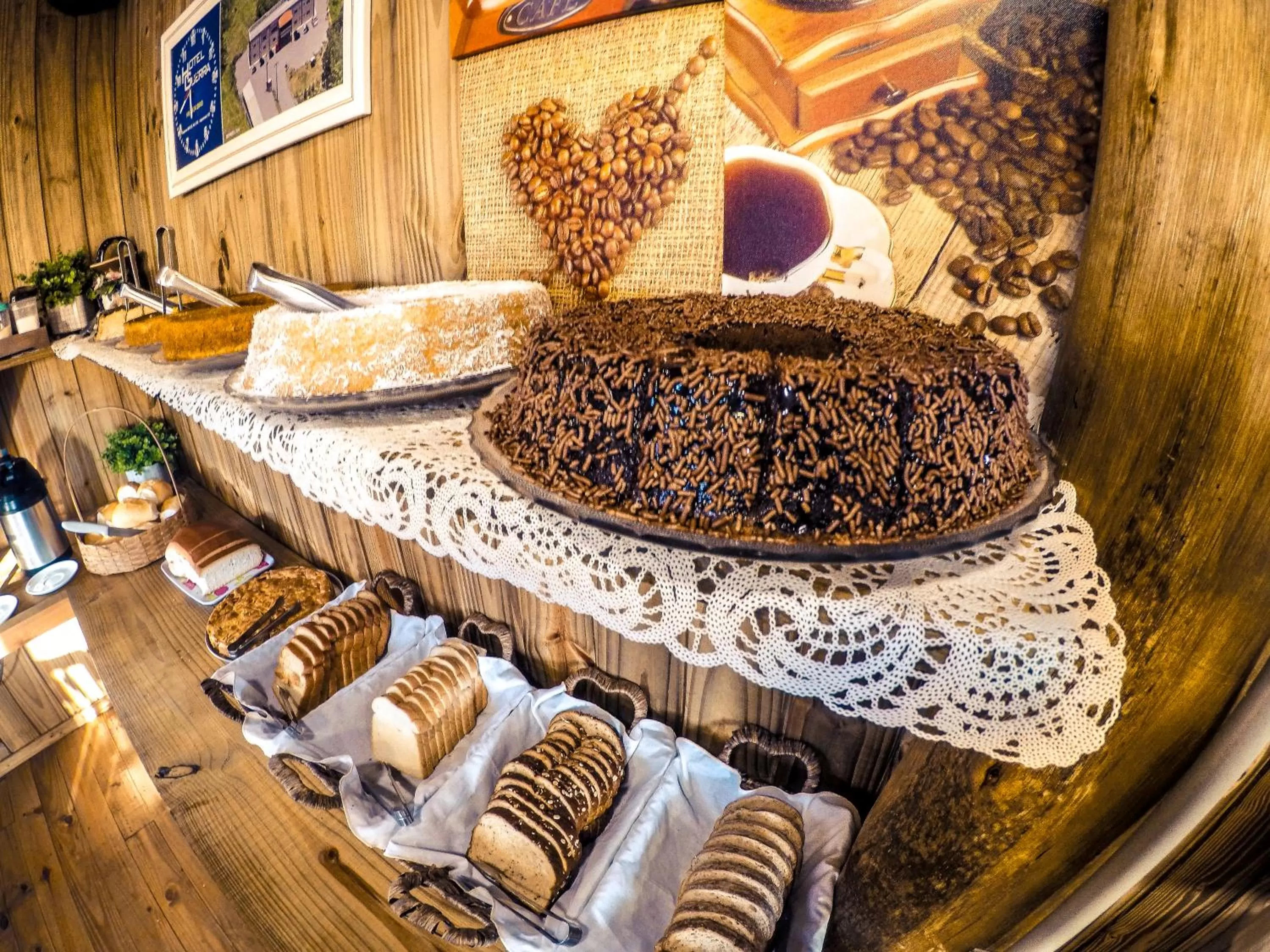 Breakfast in Hotel Guerra - Pousada Montebelo