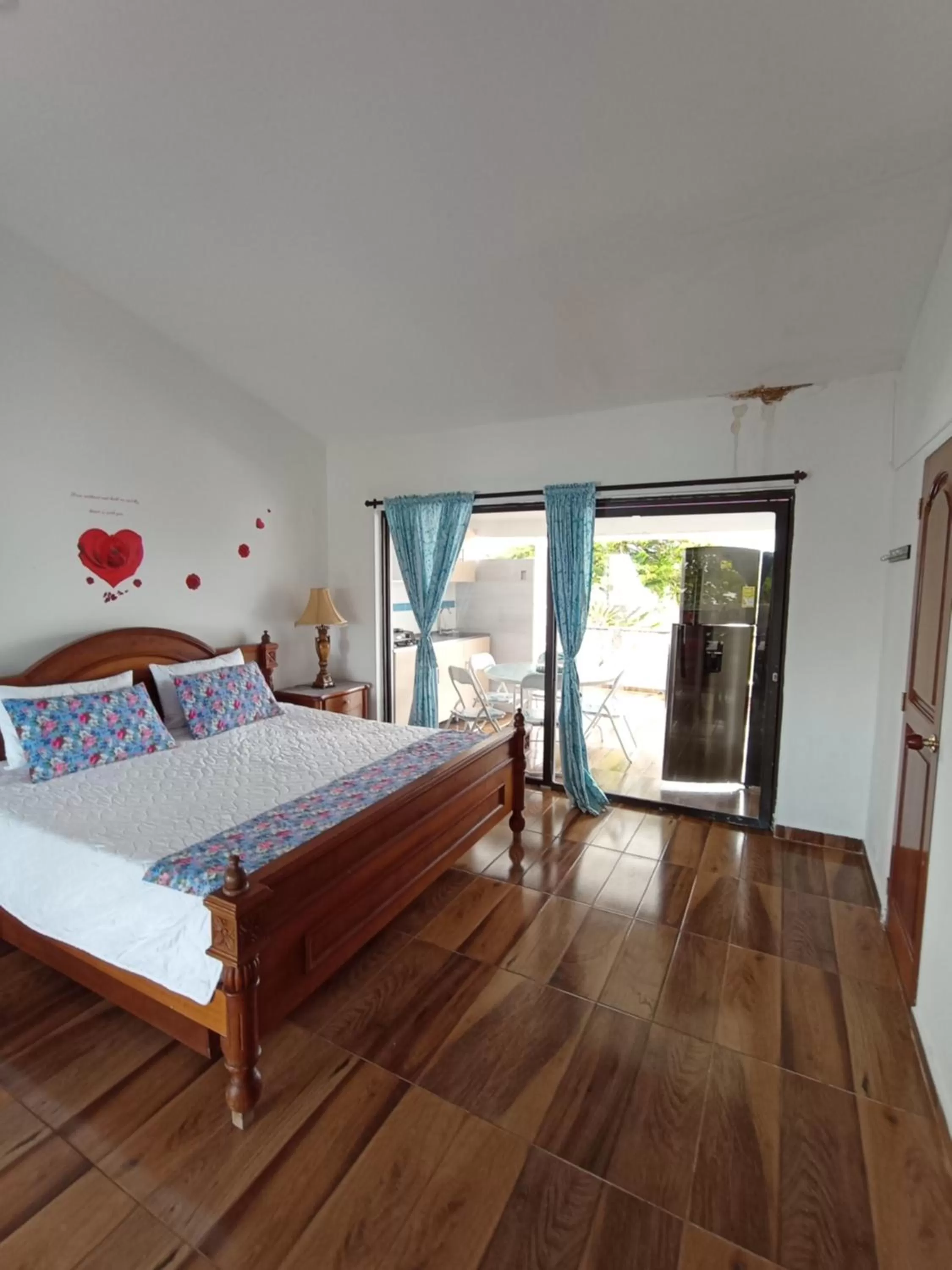 Photo of the whole room in Paradise Lake Finca Hotel