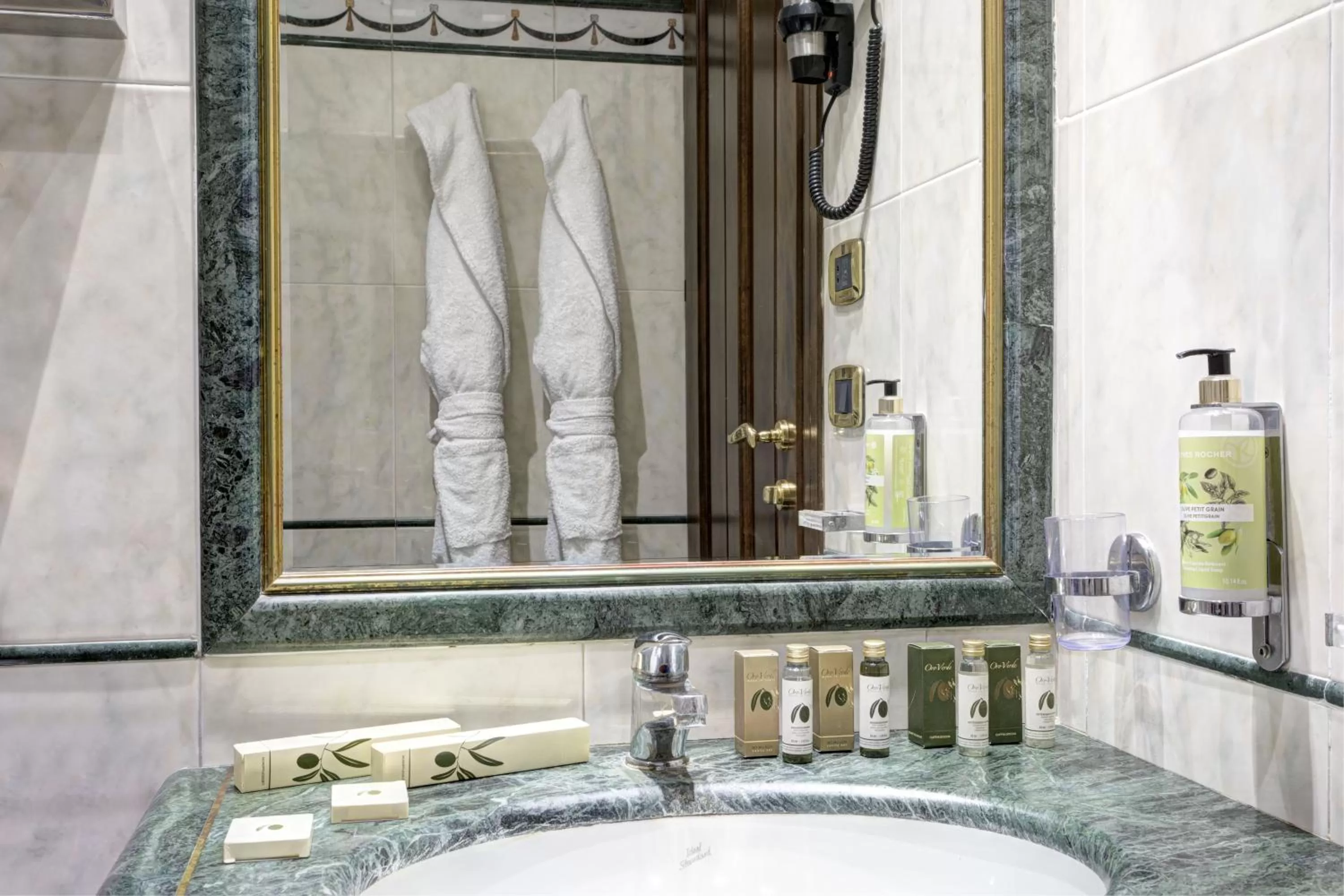 Bathroom in Grand Hotel Gianicolo