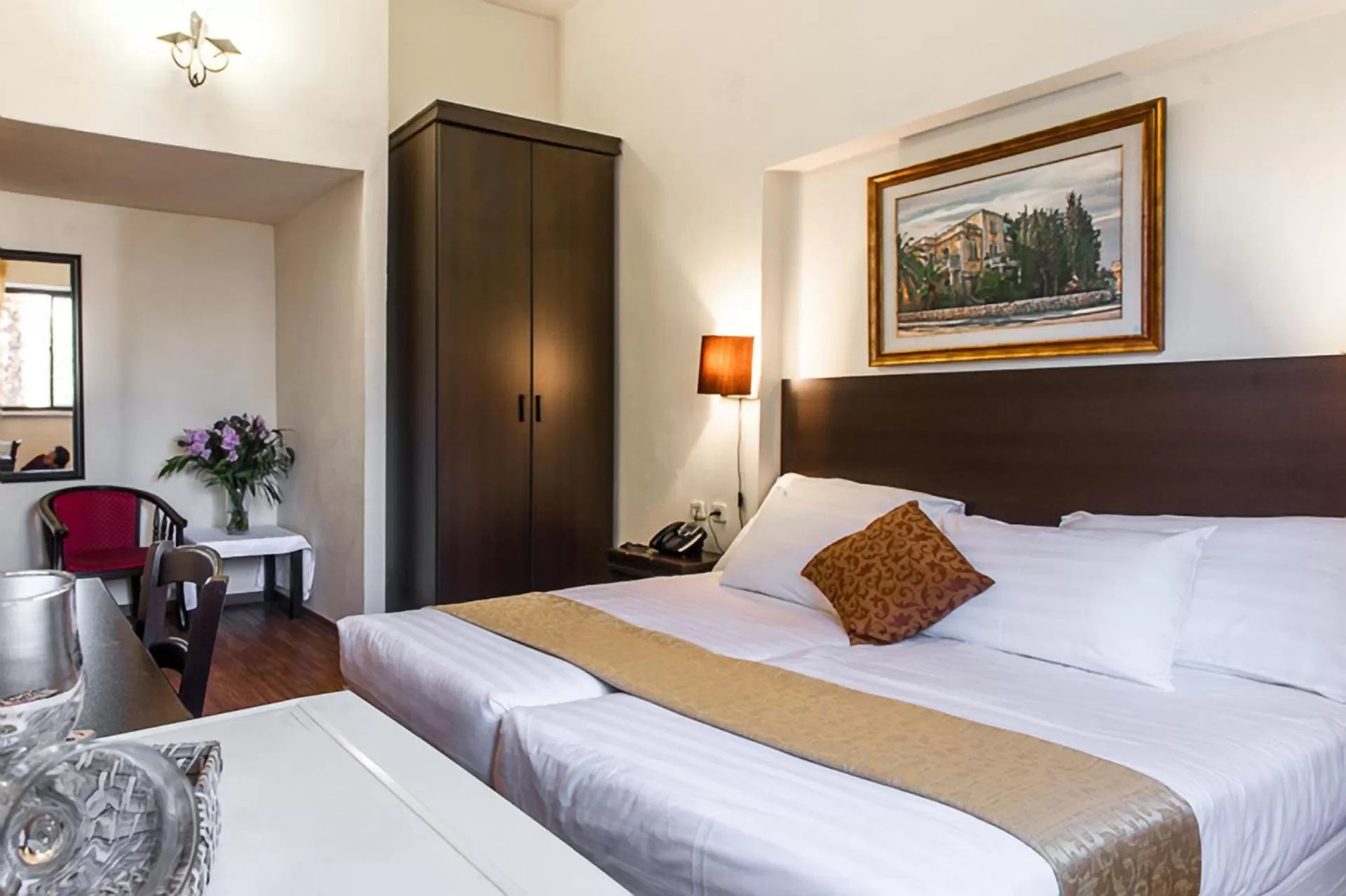 Bed in A Little House In Rechavia