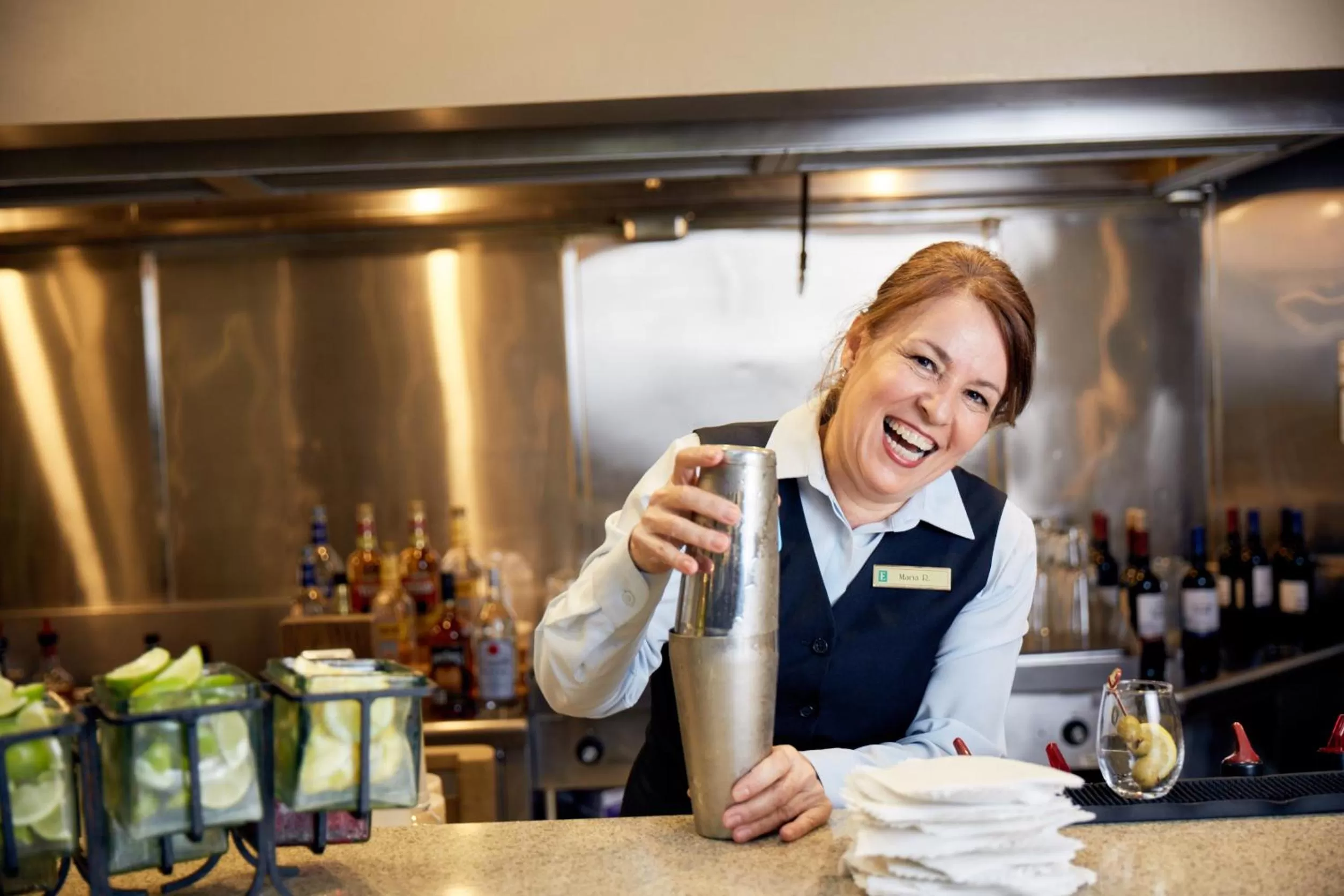 Dining area in Embassy Suites by Hilton Los Angeles International Airport South