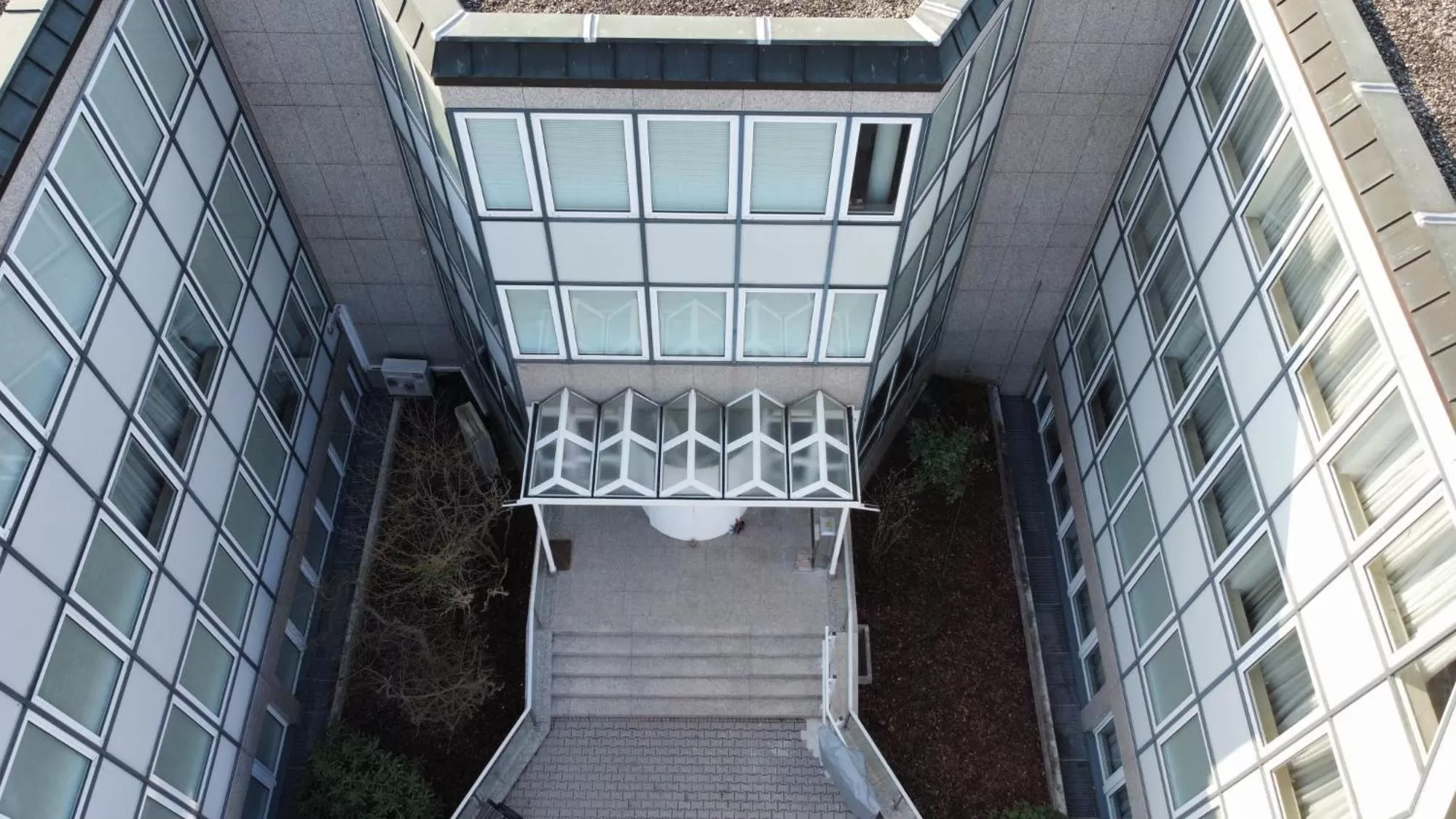 Property building in check-inn hotels - Offenbach