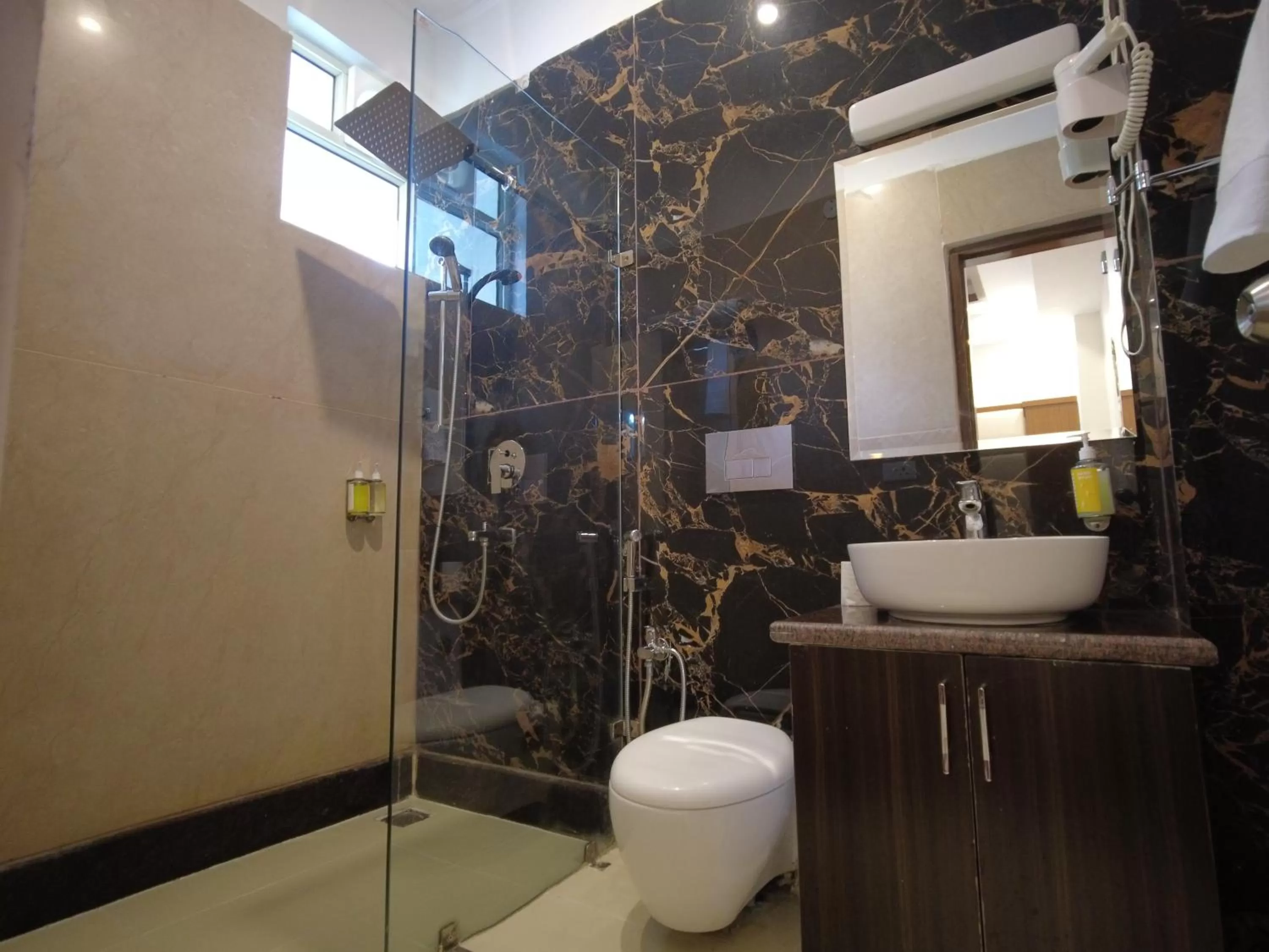 Bathroom in Kamay The Grand Alova