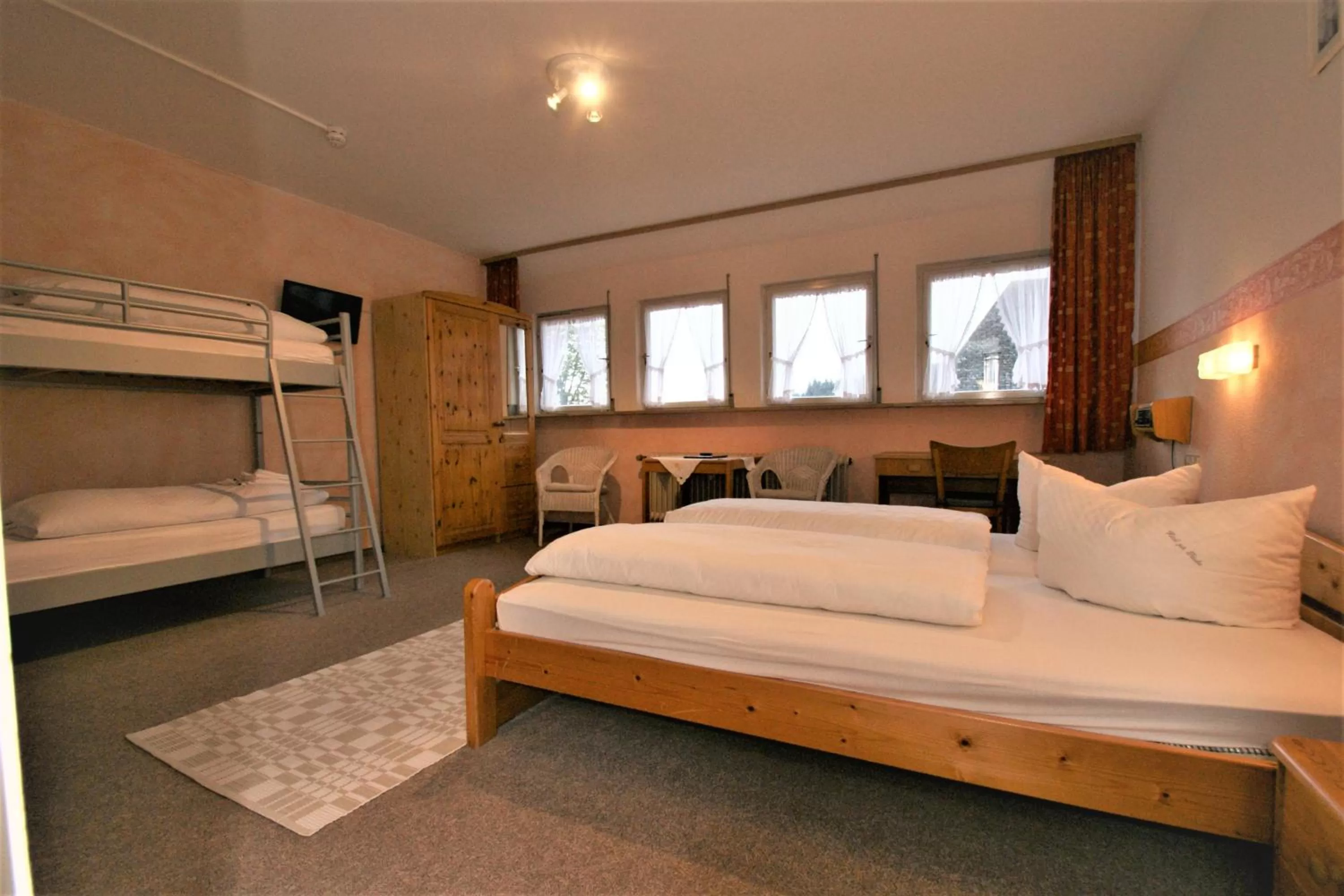 Photo of the whole room, Bed in ZUR TRAUBE Schwarzwaldhotel & Restaurant am Titisee