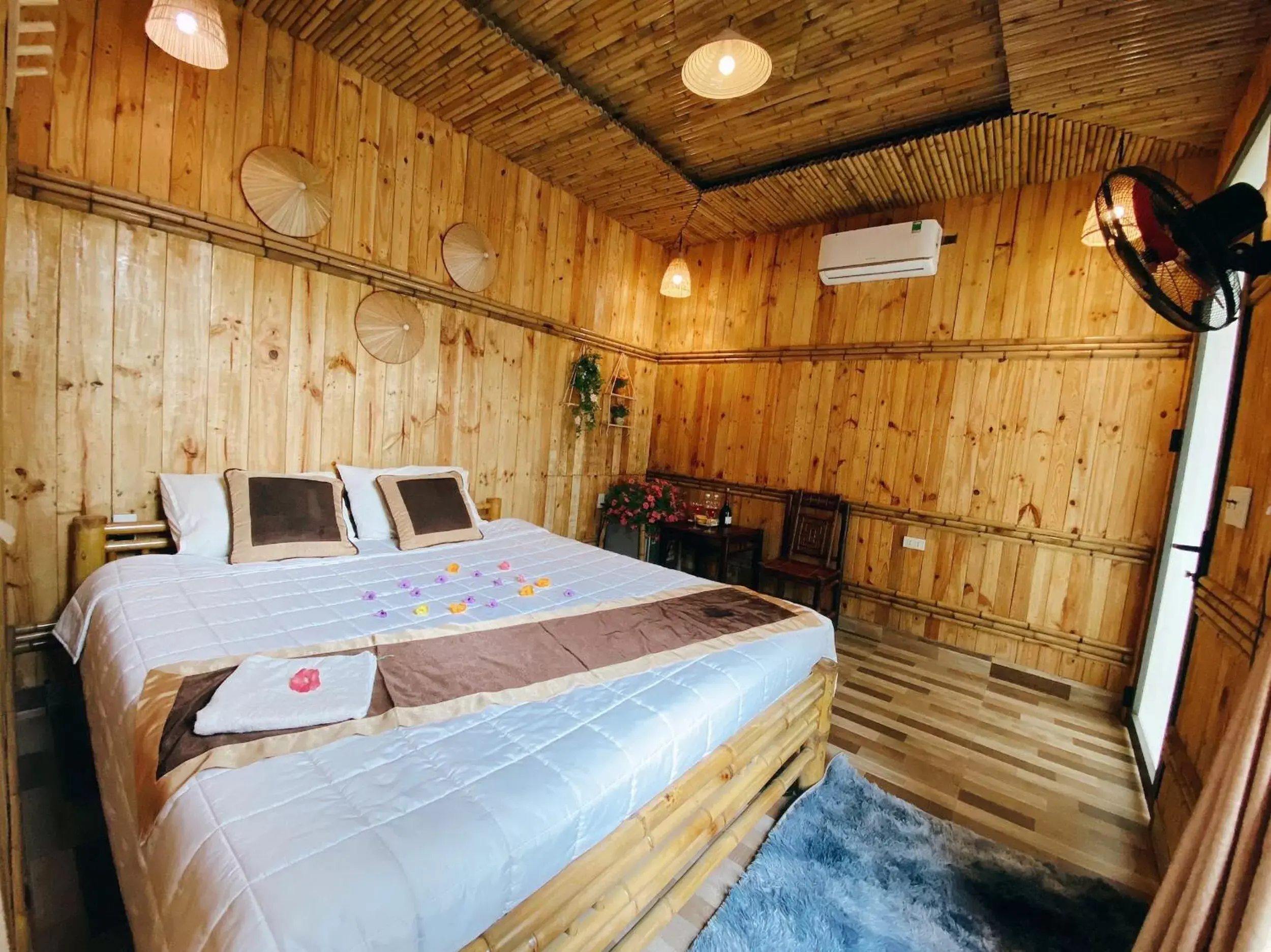 Superior Chalet in Trang An Moon Garden Homestay Superior Chalet in Trang An Moon Garden Homestay