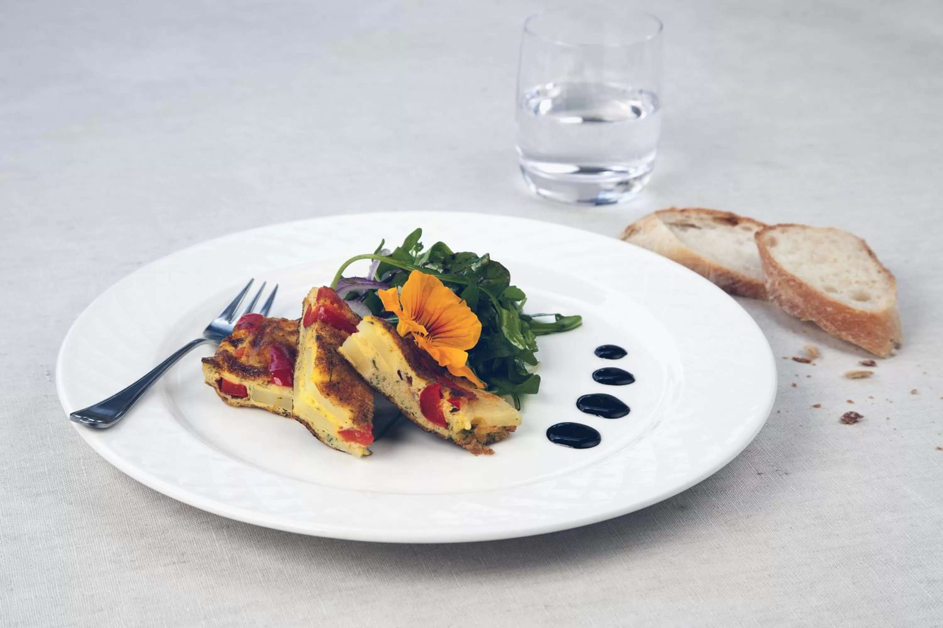 Restaurant/places to eat in Hôtel de Chailly