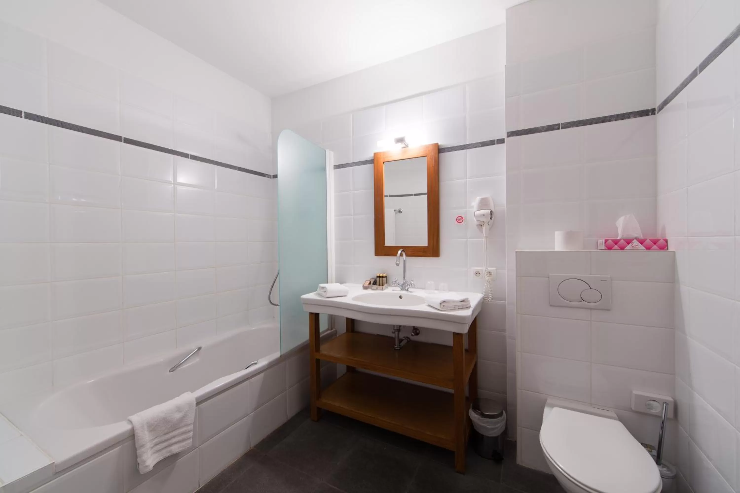 Bathroom in Ghent River Hotel