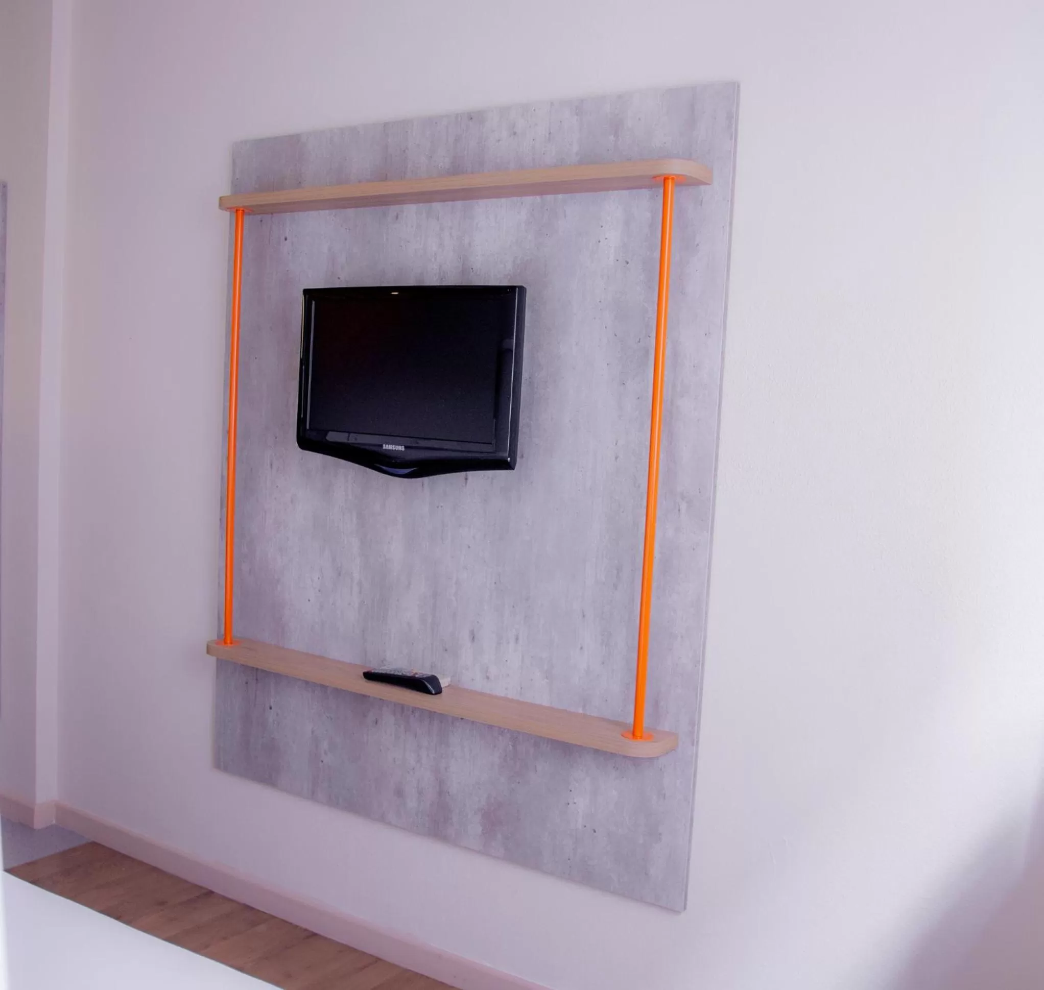 TV and multimedia in ibis budget Tambore