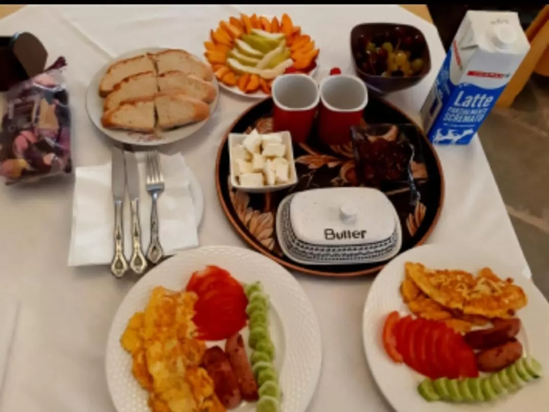 Breakfast in Guest House J.Prifti