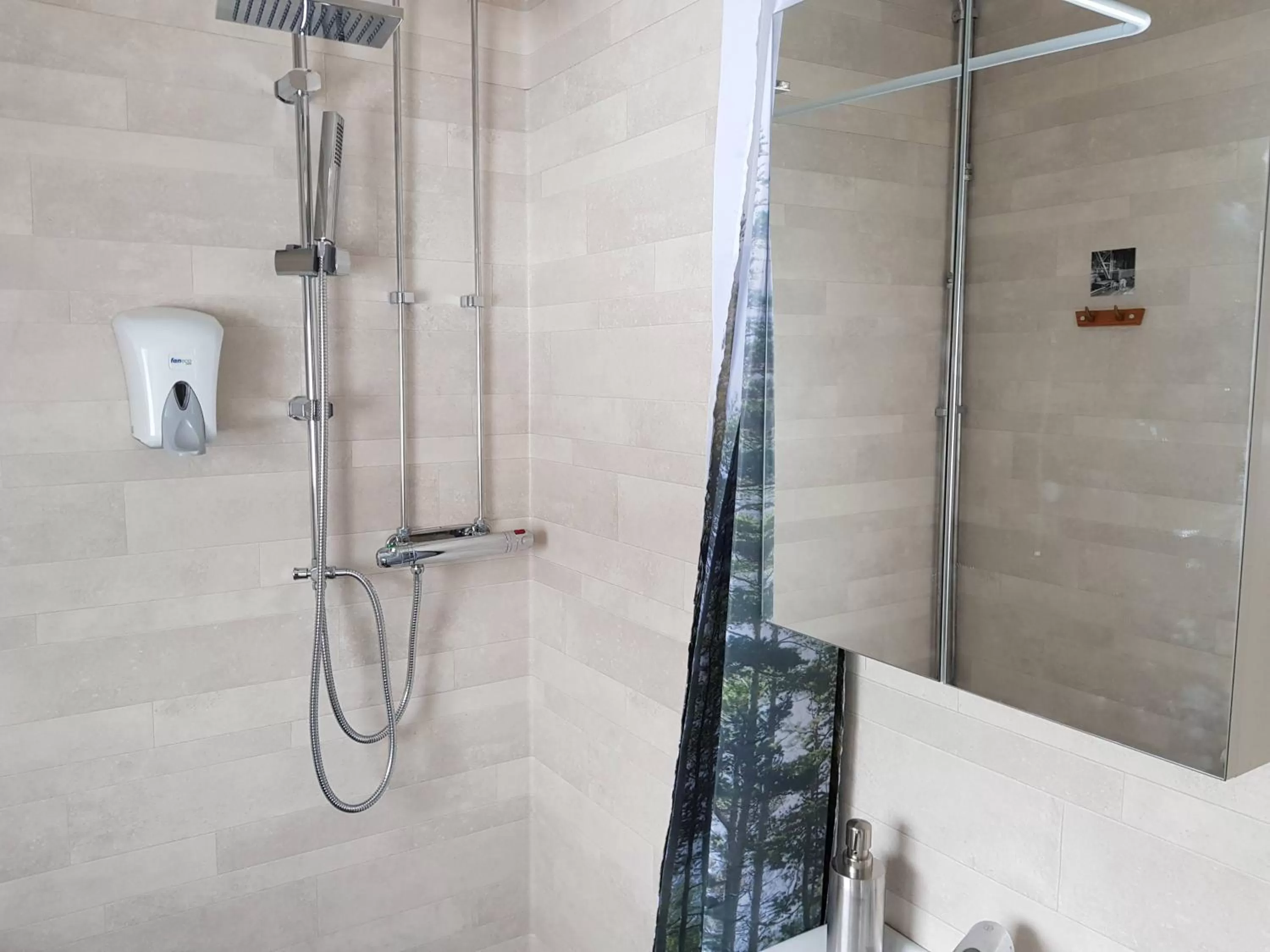 Bathroom in Brukshotellet Skinnsberg