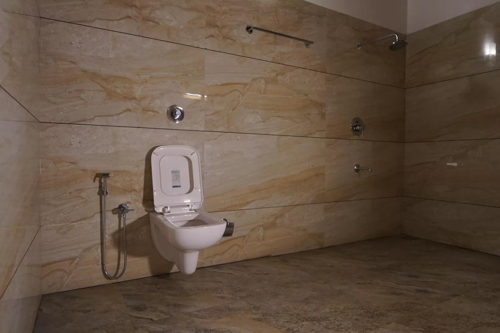 Bathroom in Edens Munnar