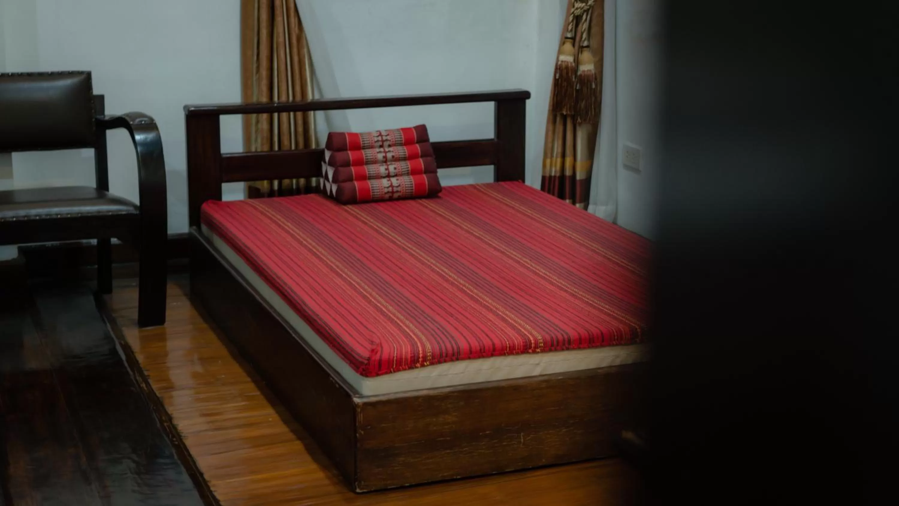 Decorative detail, Bed in Cheva Gallery Boutique Hotel