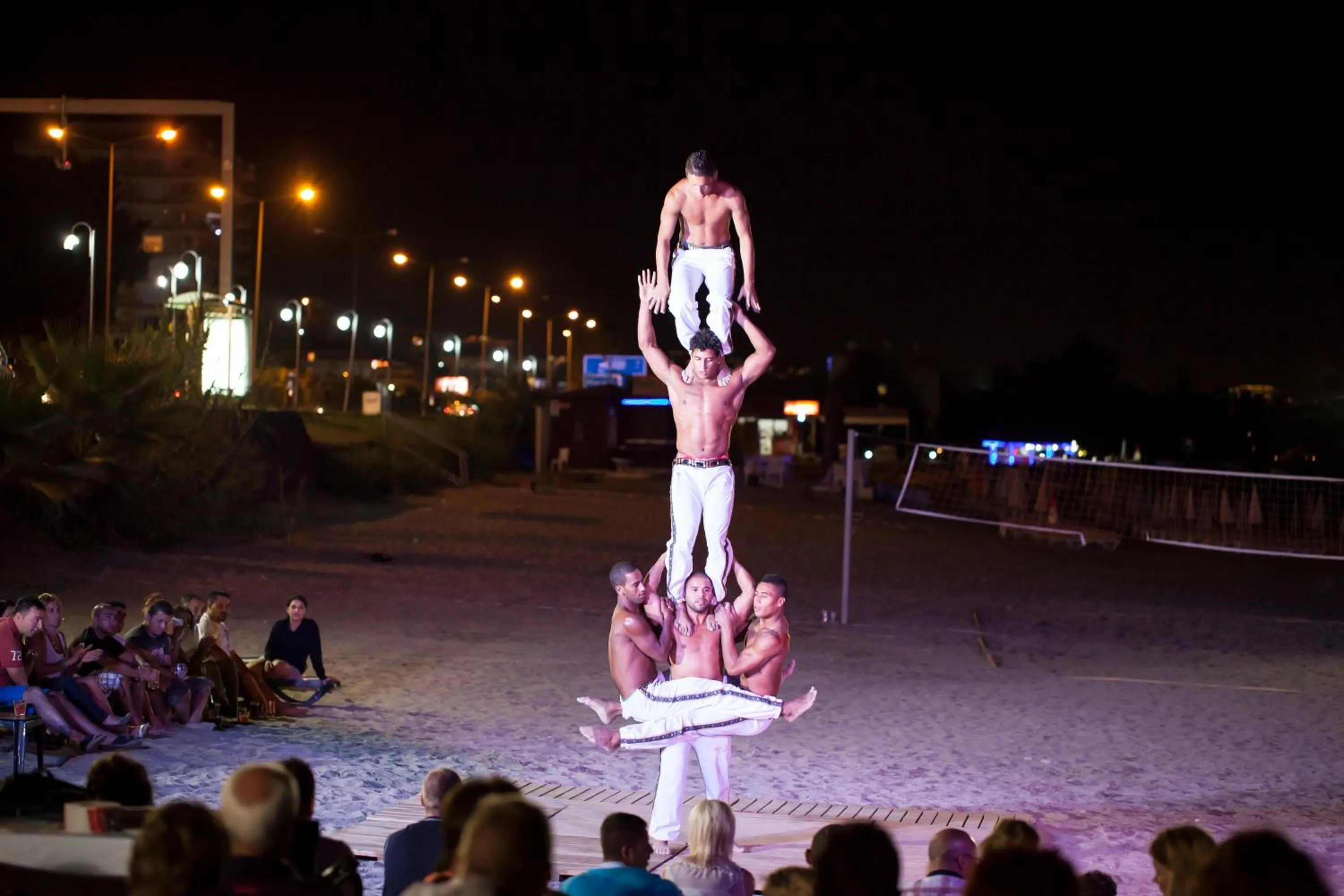 Evening entertainment in Diamond Hill Resort Hotel