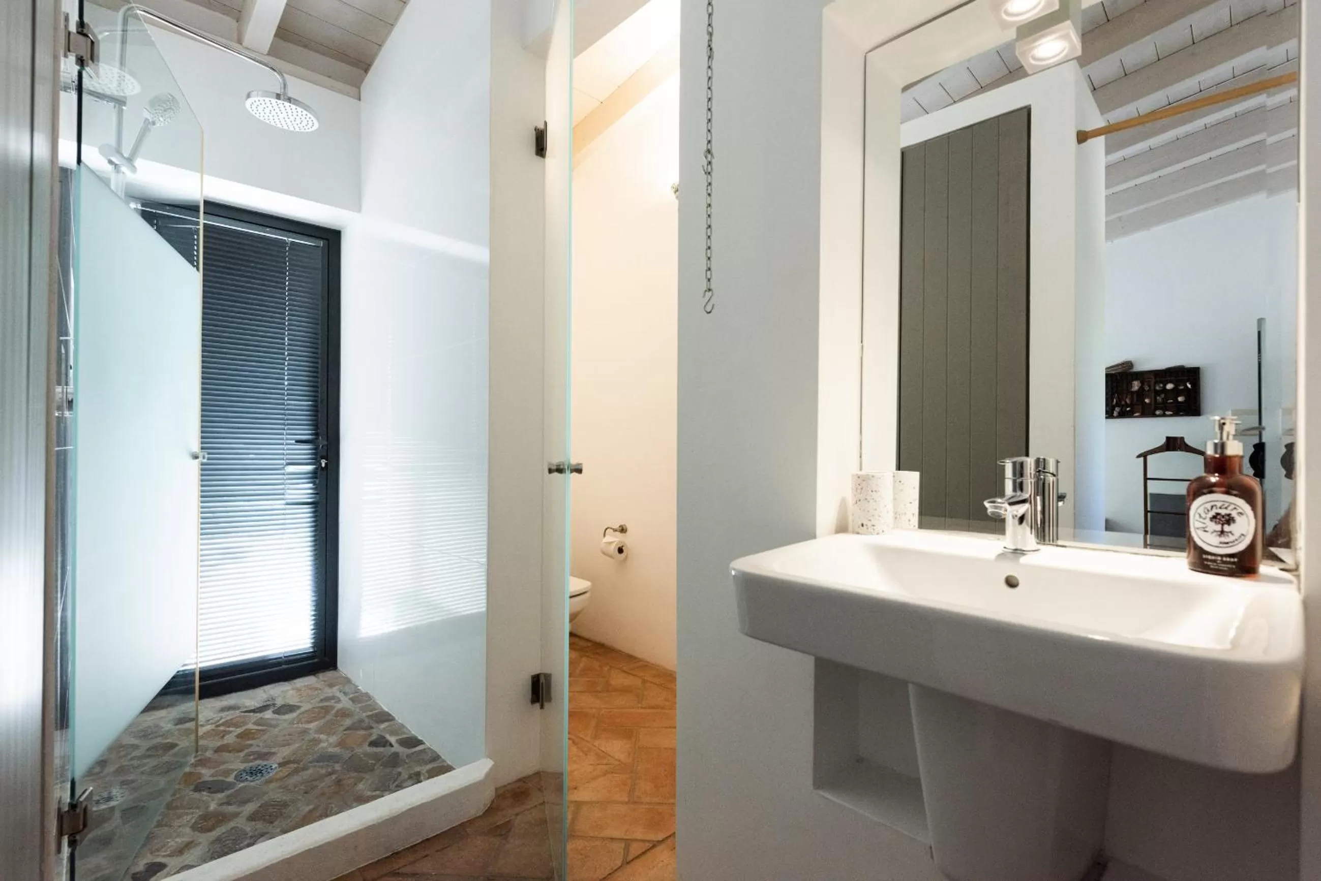 Shower, Bathroom in Altanure - Casa Terra Ecological Boutique Hotel