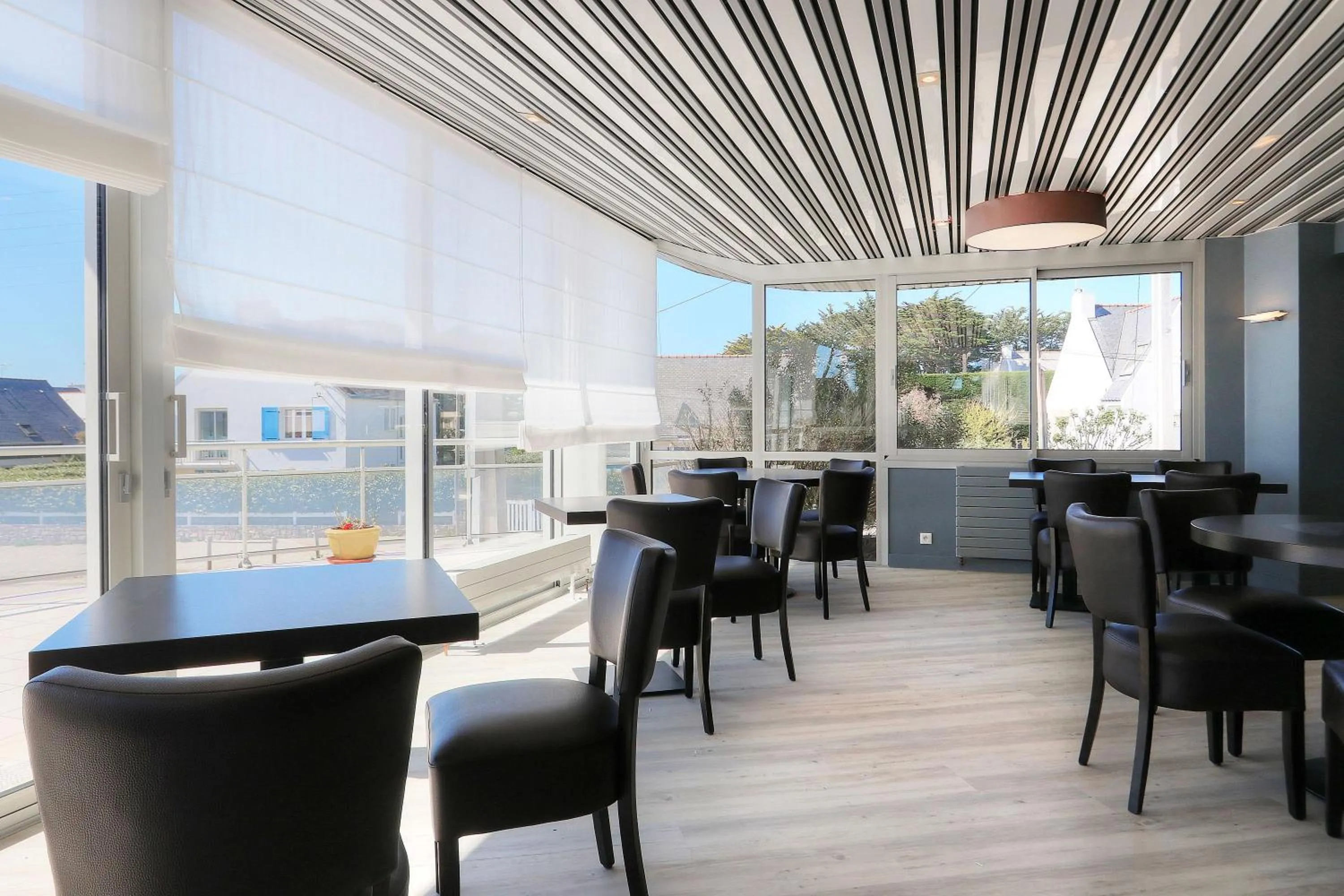 Breakfast in Best Western Hôtel Le Bellevue Quiberon