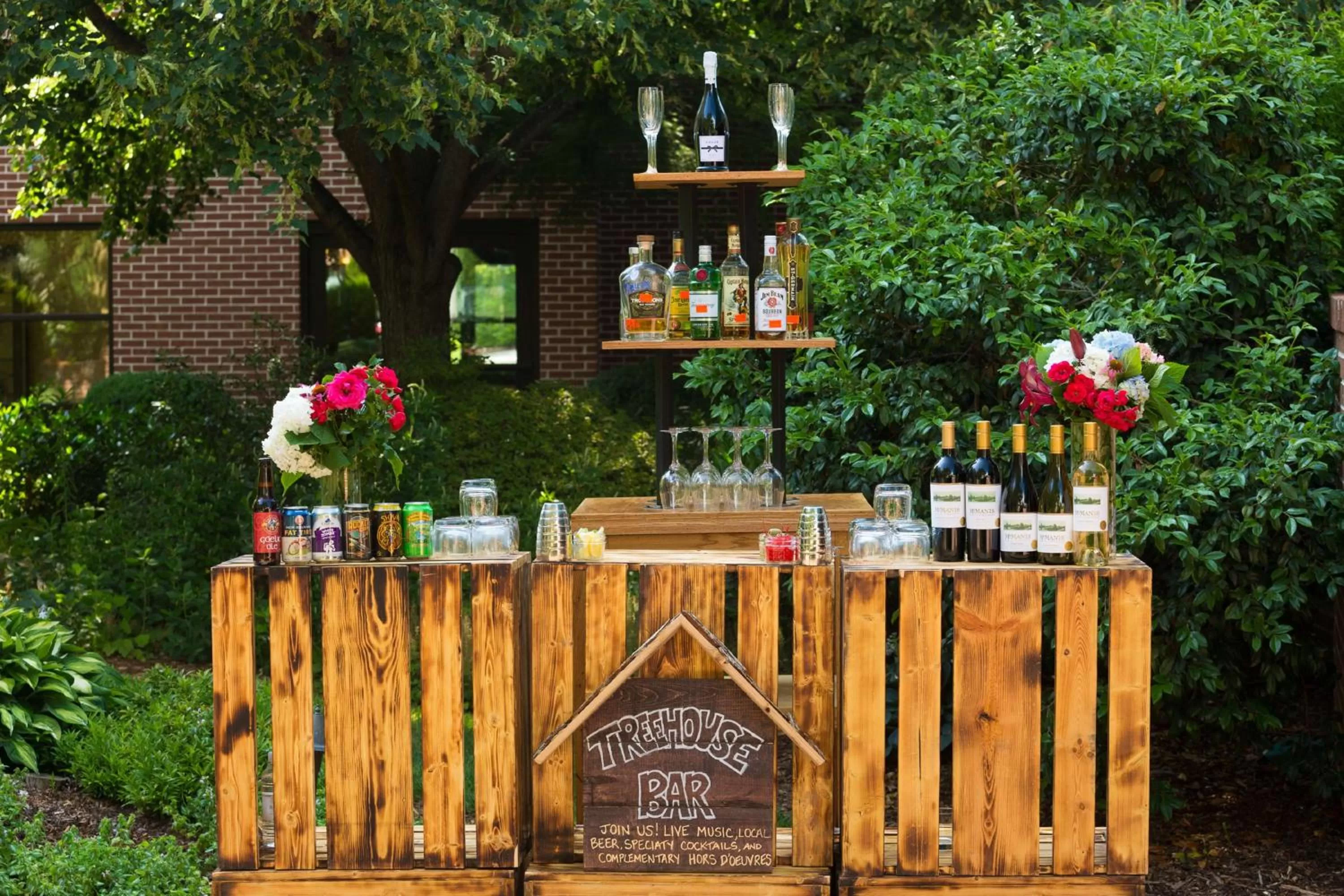 Lounge or bar in DoubleTree by Hilton Biltmore/Asheville