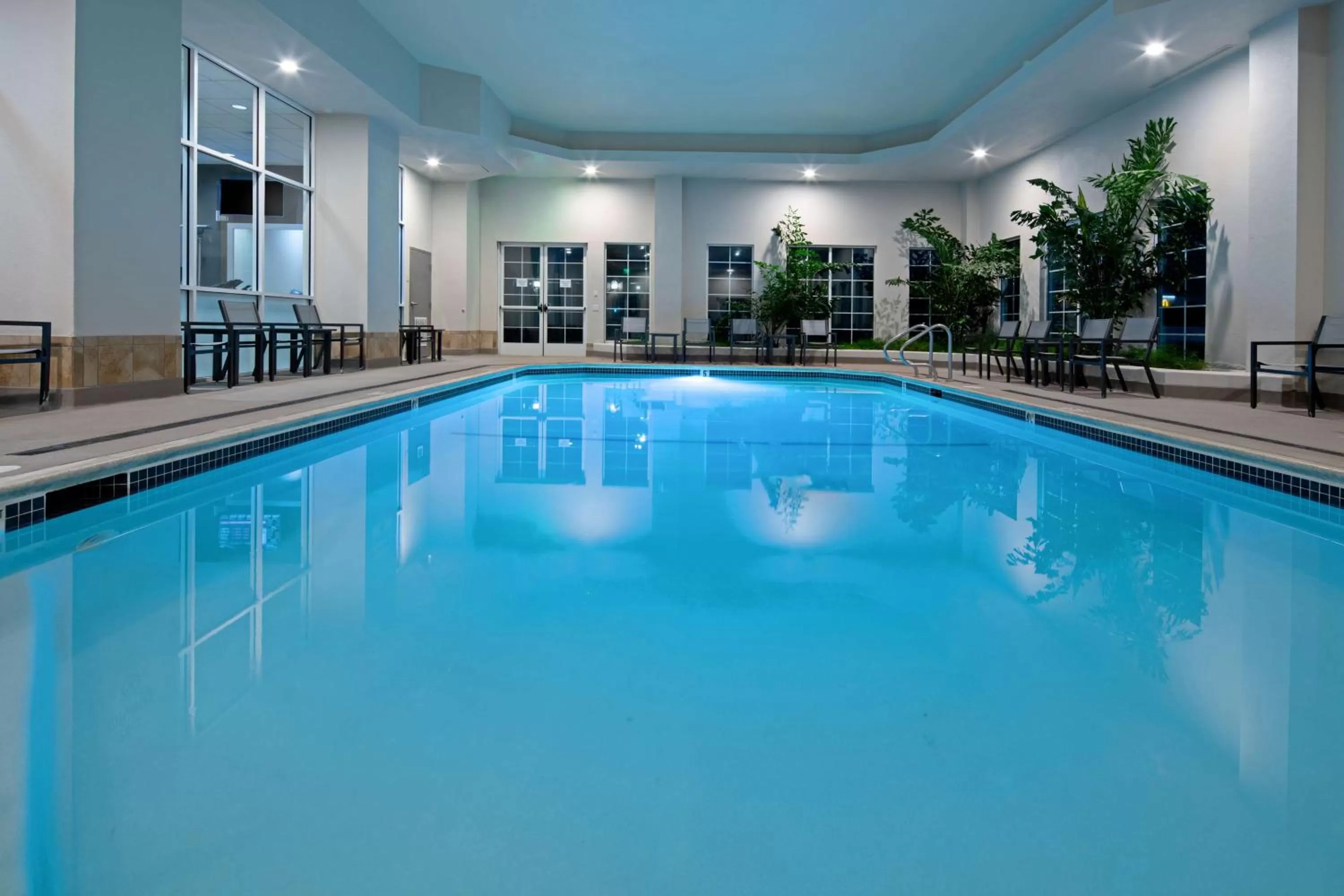 Pool view in Embassy Suites by Hilton Monterey Bay Seaside