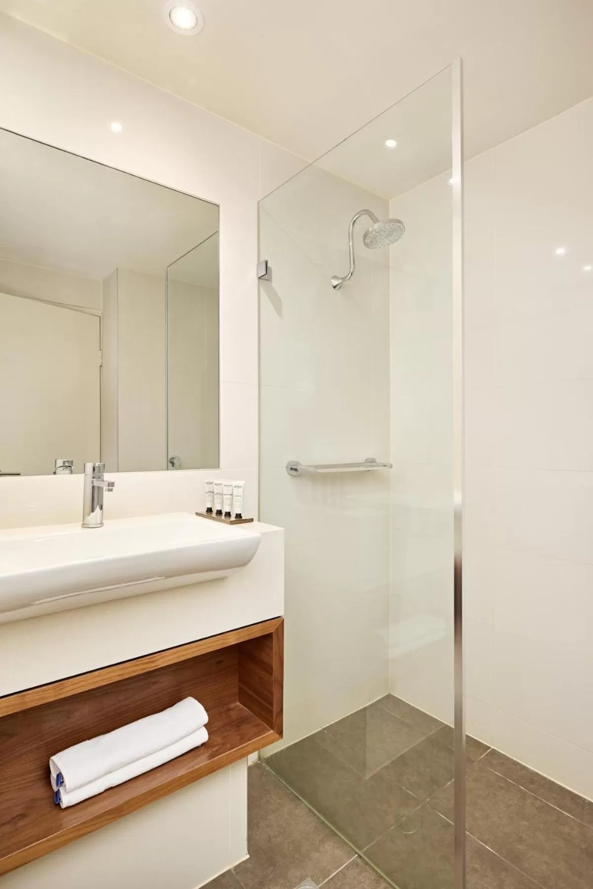 Shower in View Melbourne