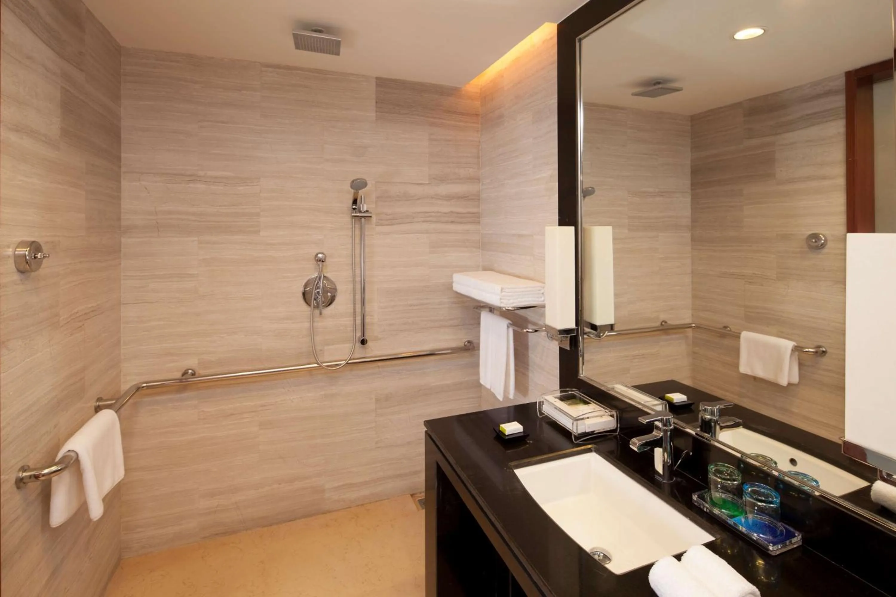Bathroom in DoubleTree by Hilton Shenyang