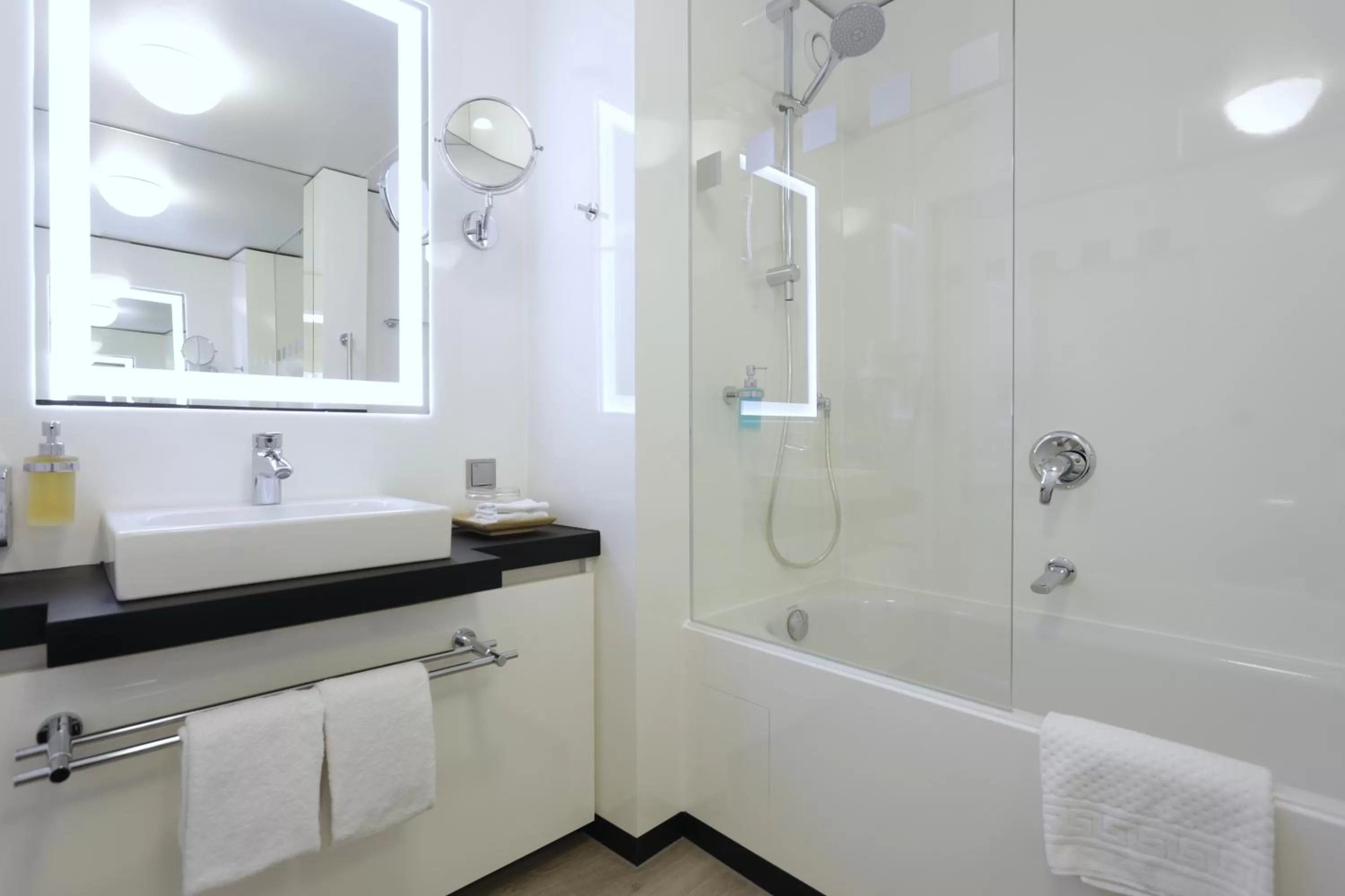 Bathroom in Lindner Hotel Dusseldorf Airport, part of JdV by Hyatt