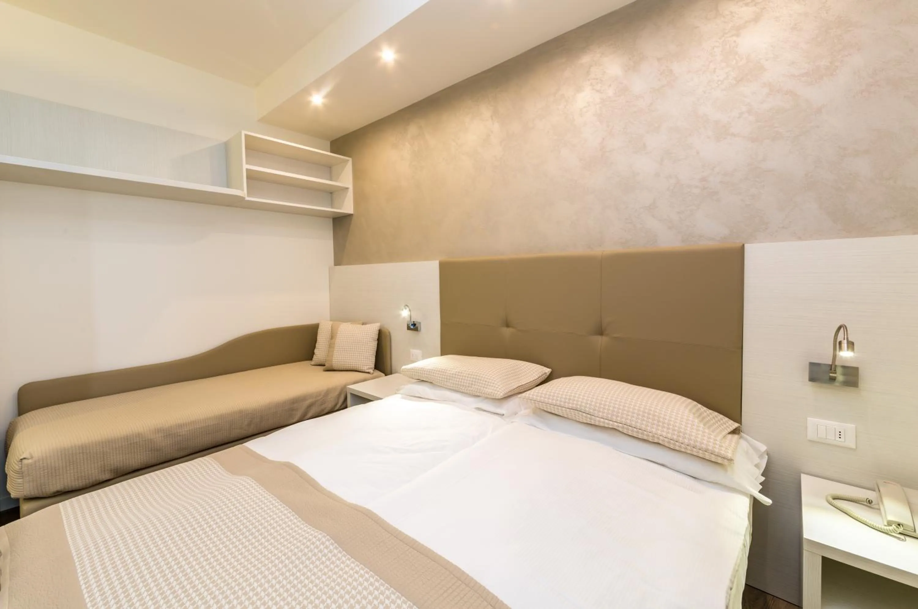 Bed in Hotel Touring