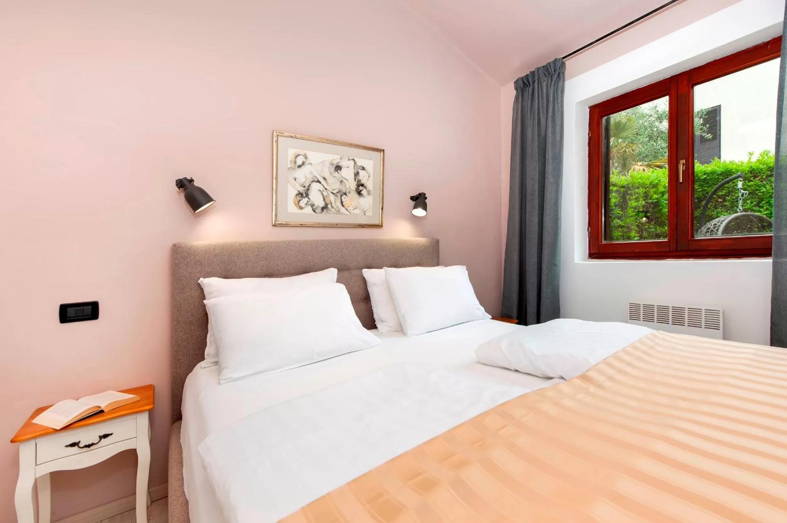 Bed in Villa B&B Marina & Parking Free