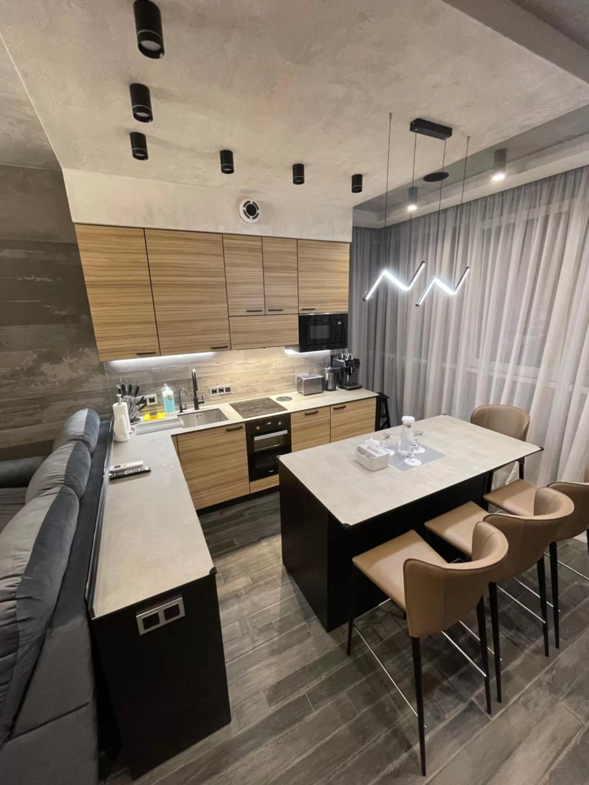 Restaurant/Places to Eat in ACCOMMODO192