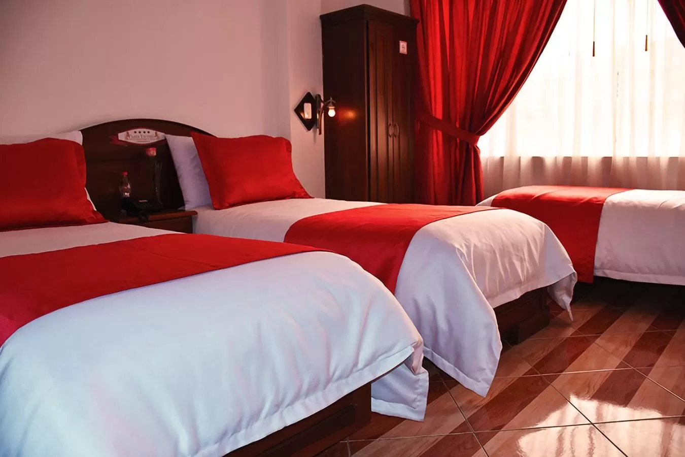 Bedroom, Bed in Hotel Plaza Victoria