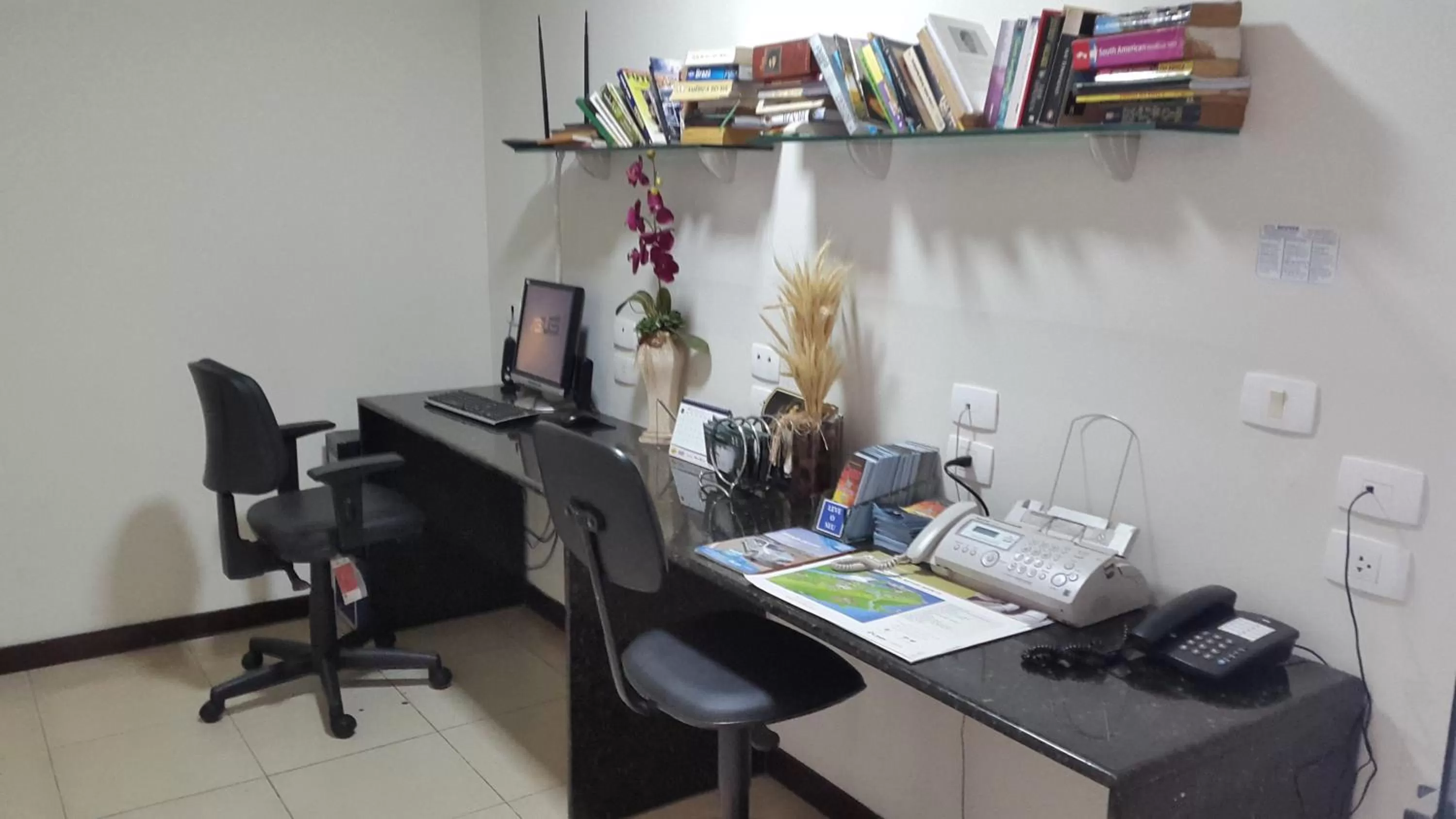 Library, Lobby/Reception in Hotel Rouver