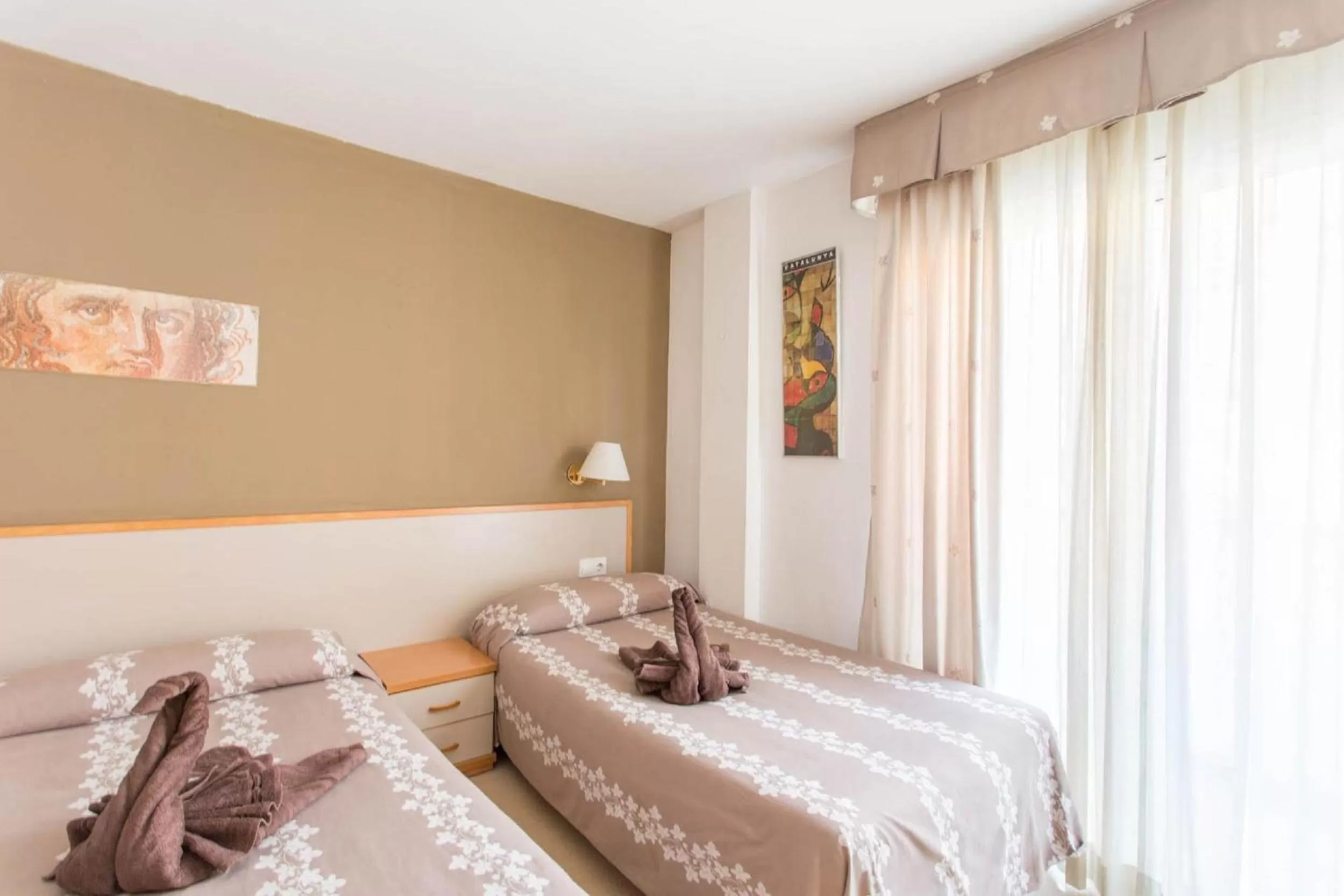 Day, Bed in Hotel Cosmos Tarragona