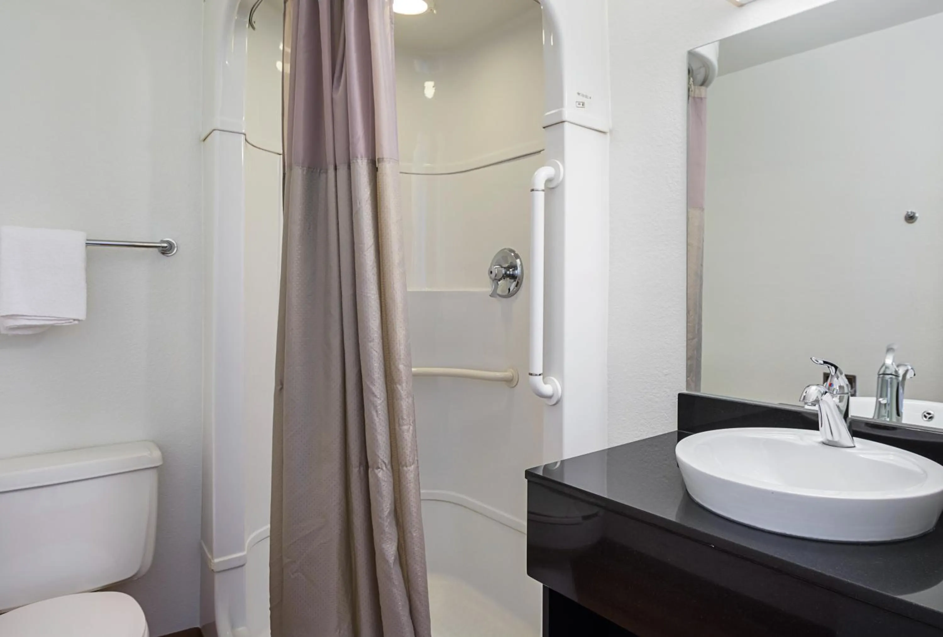 Bathroom in Motel 6-Pueblo, CO - I-25