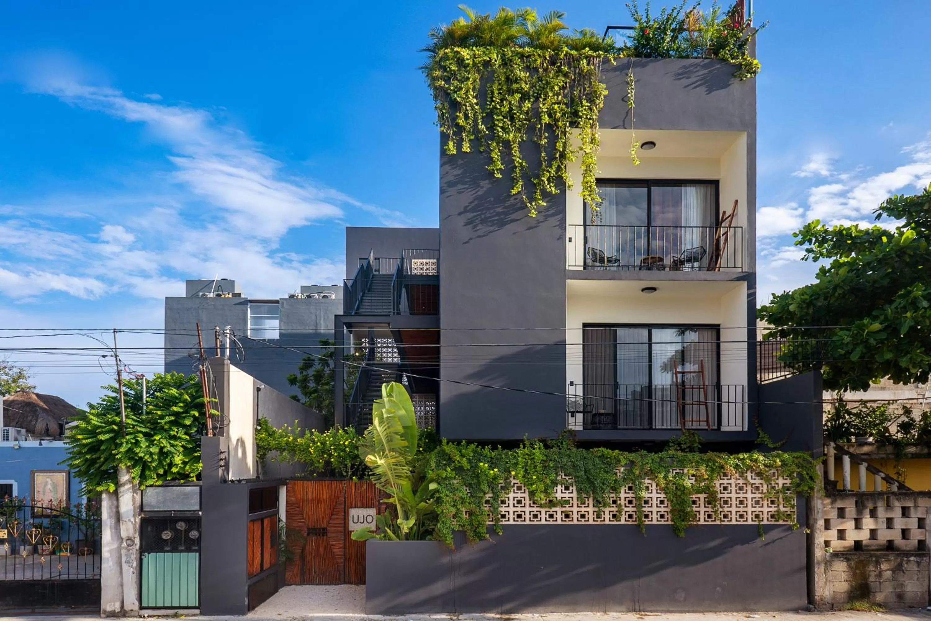 Property Building in UJO Condo Boutique