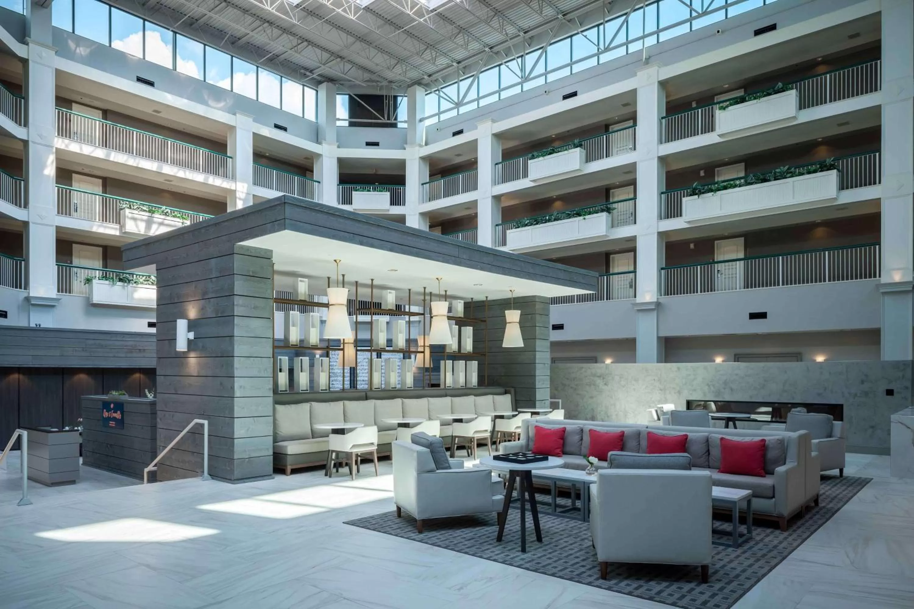 Lobby or reception in Hilton Suites Brentwood