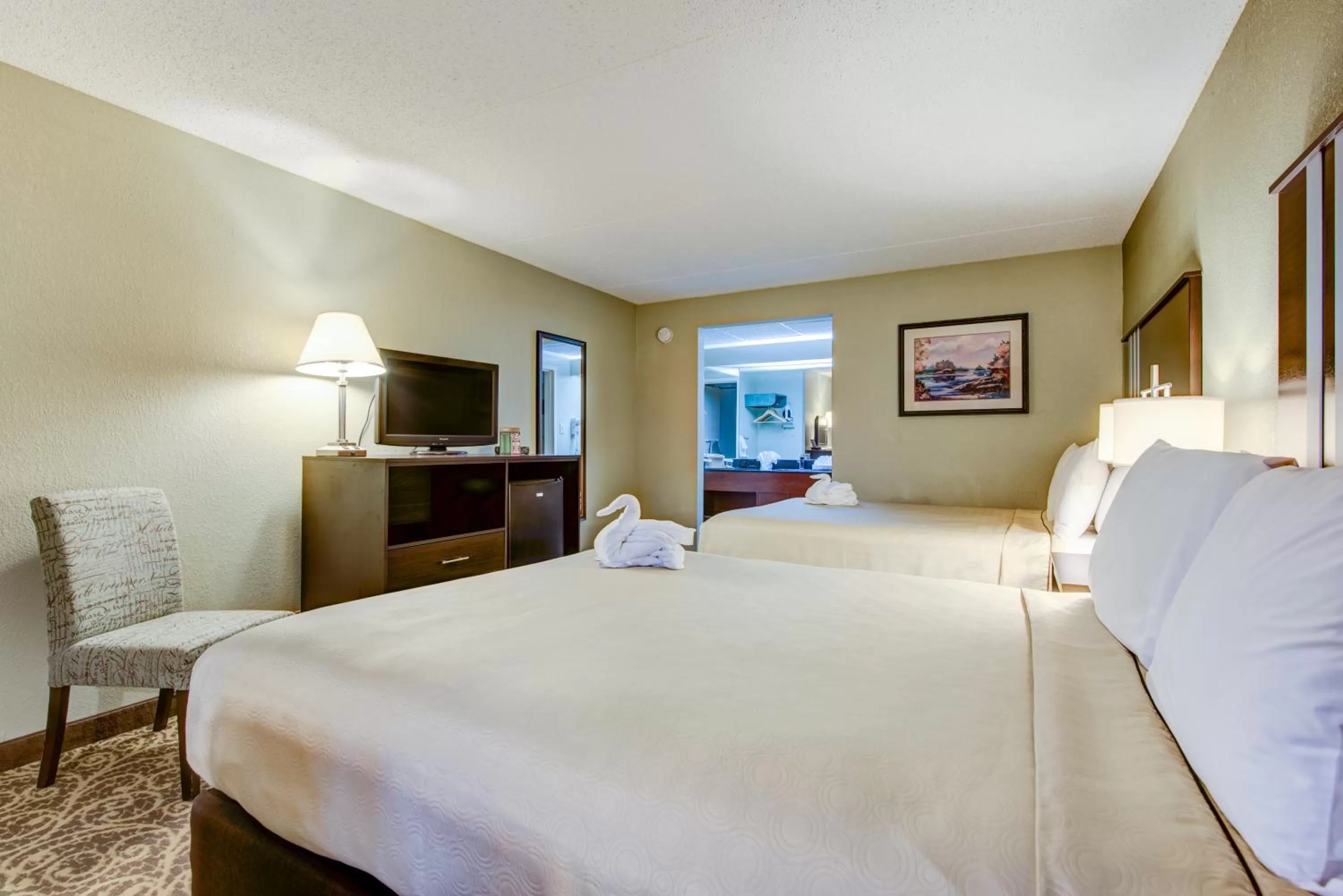 Bedroom, Bed in Glenstone Lodge