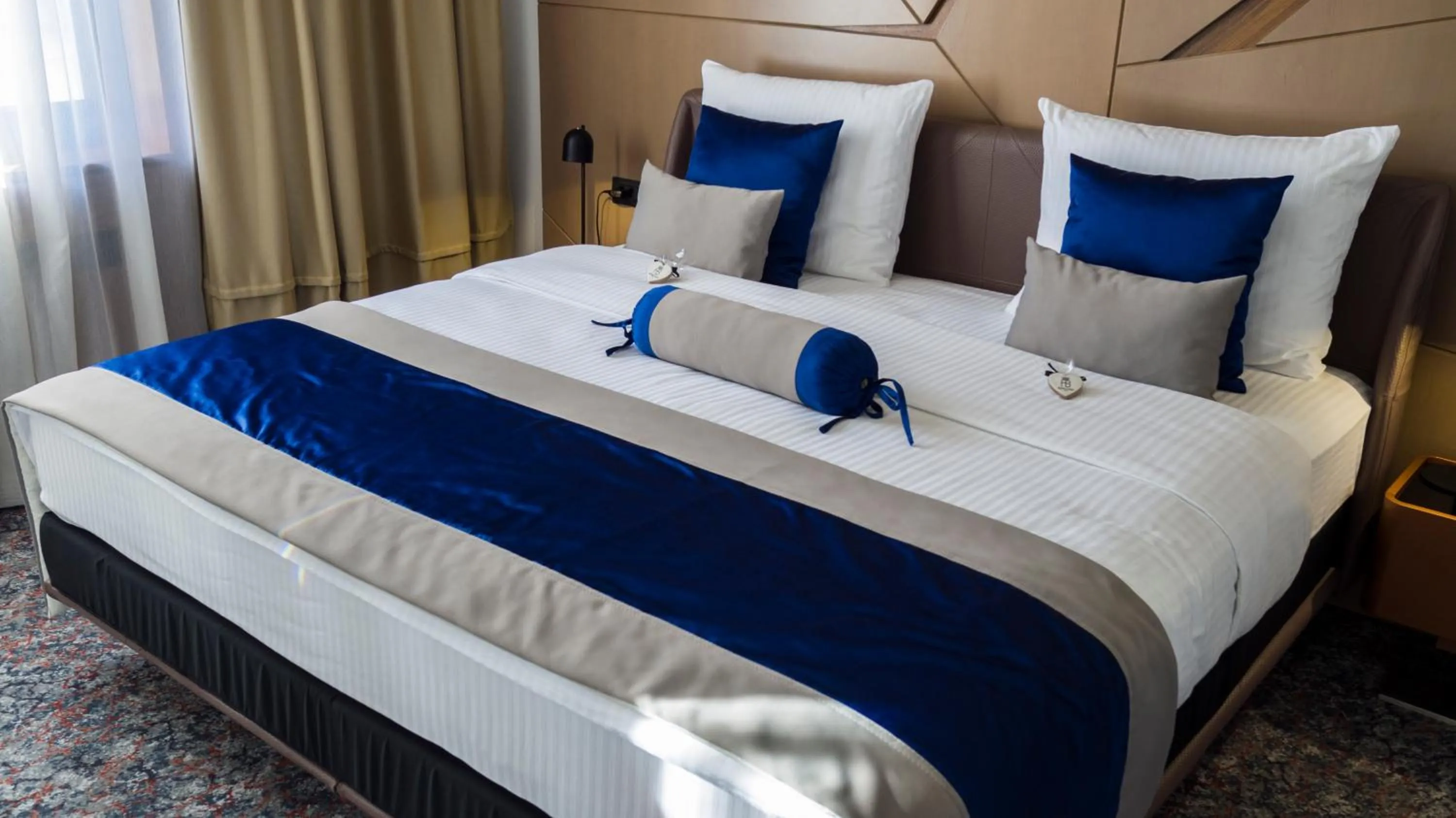 Bed in Hotel Austria & Bosna