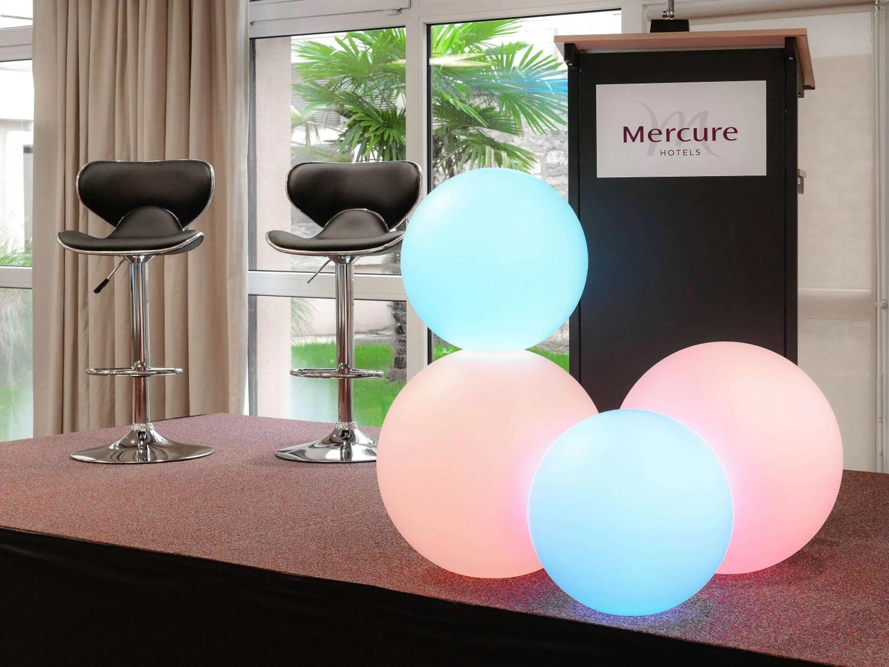 On site in IBIS Port de plaisance