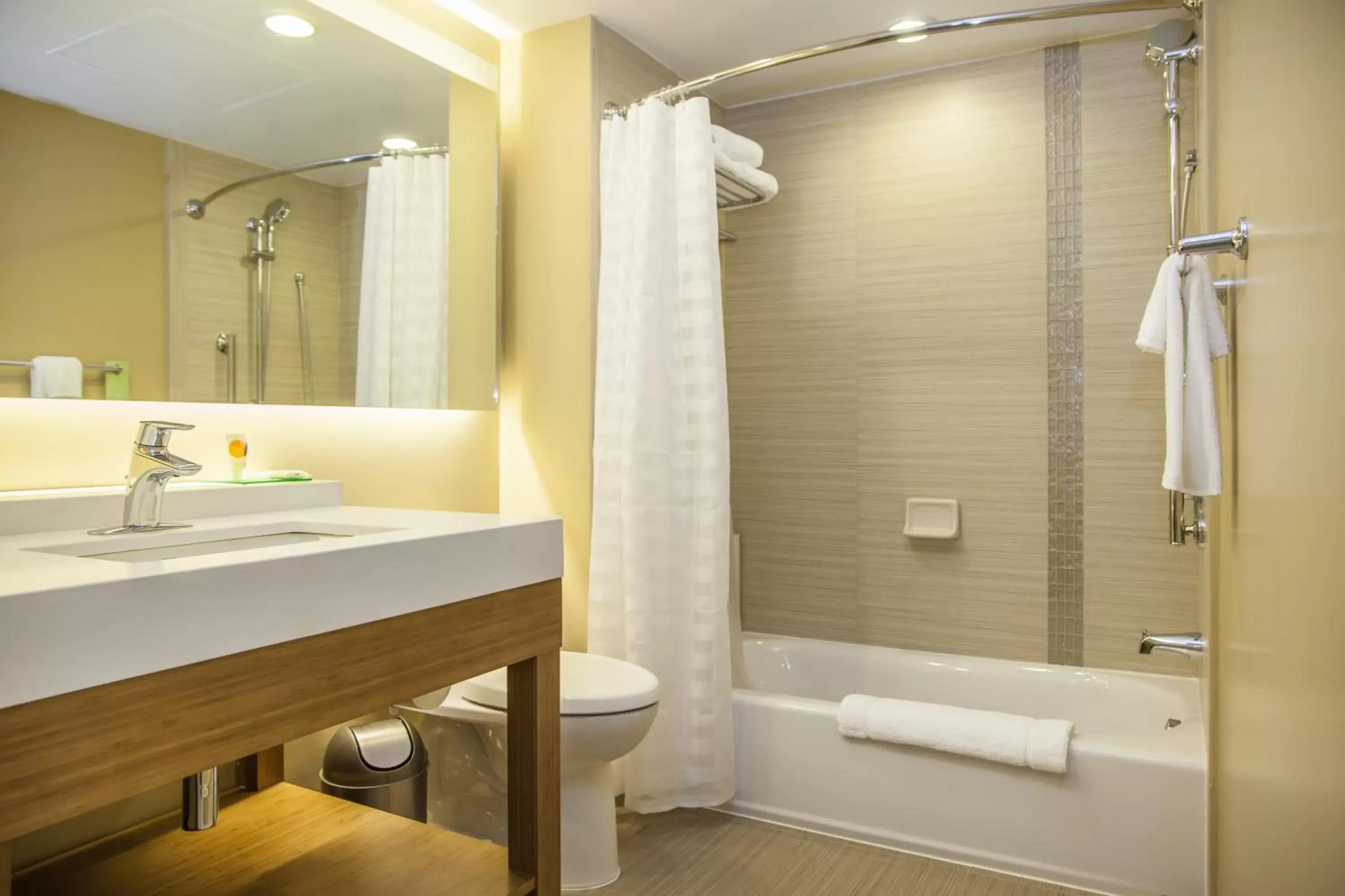 Queen Room in Hyatt Place Tijuana Queen Room in Hyatt Place Tijuana