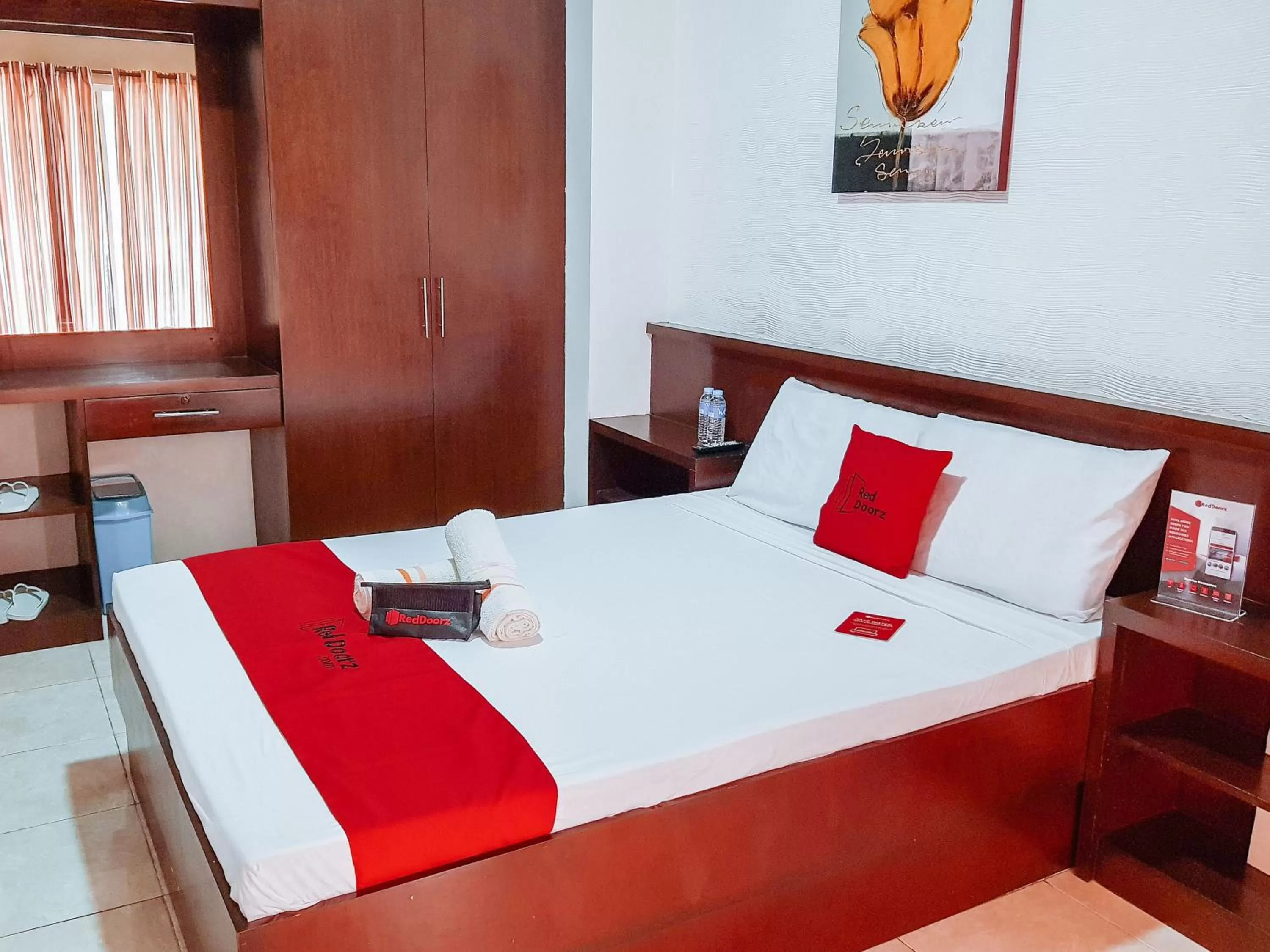 Superior Double Room in RedDoorz @ Caimito Drive Dampas