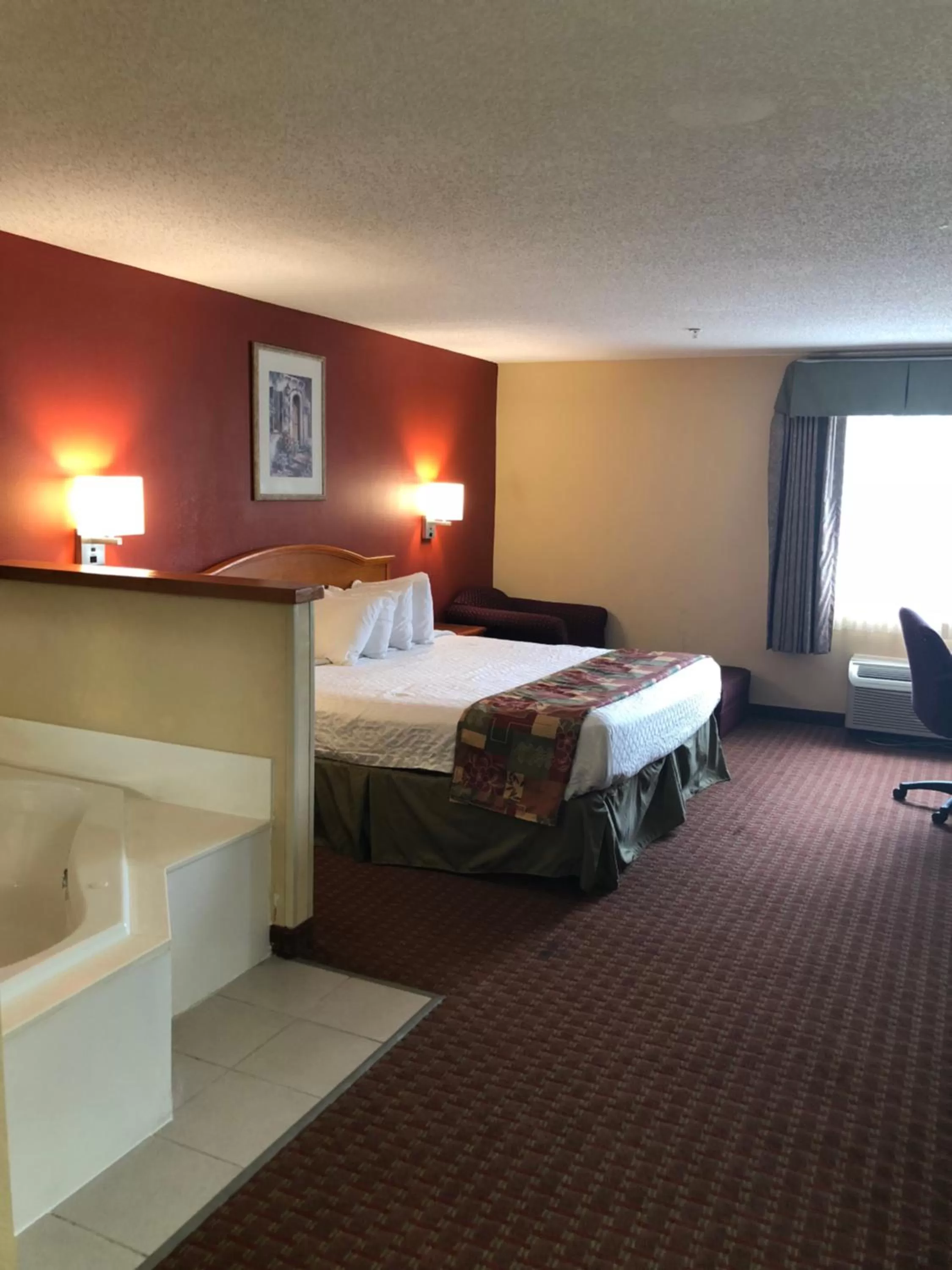 Bedroom, Bed in Millennium Inn